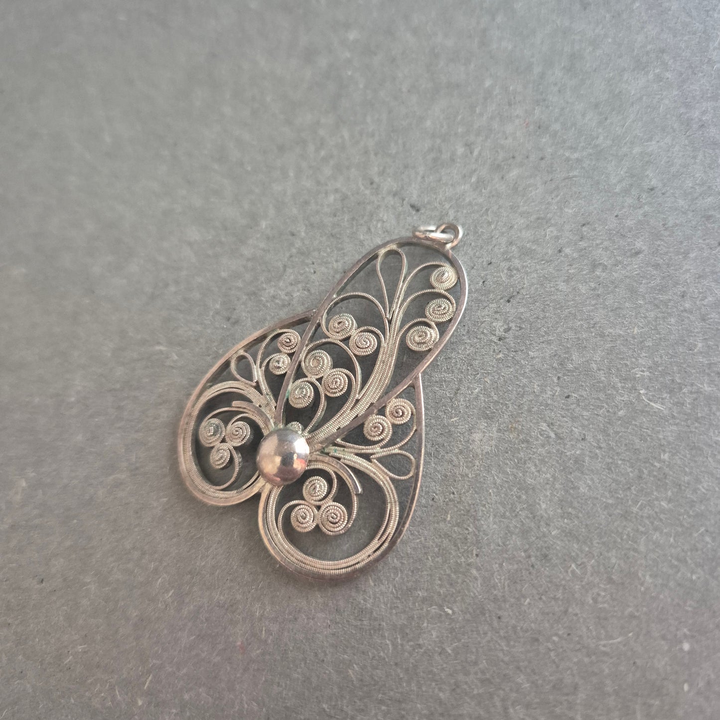 Feiner Filigran-Anhänger aus 925er Silber – Florales Vintage-Design