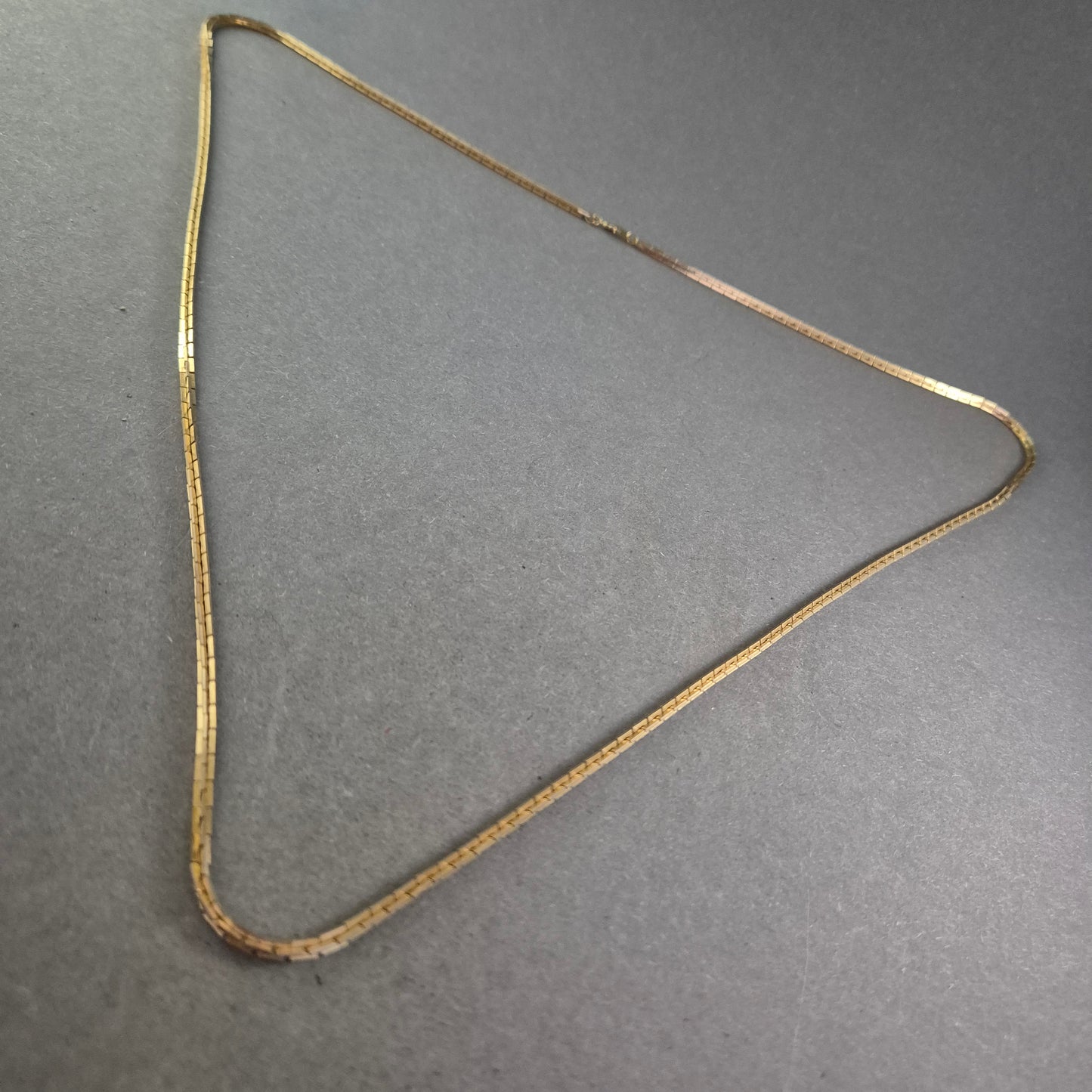 Vintage-Halskette aus vergoldetem Metall – Filigranes Kettendesign