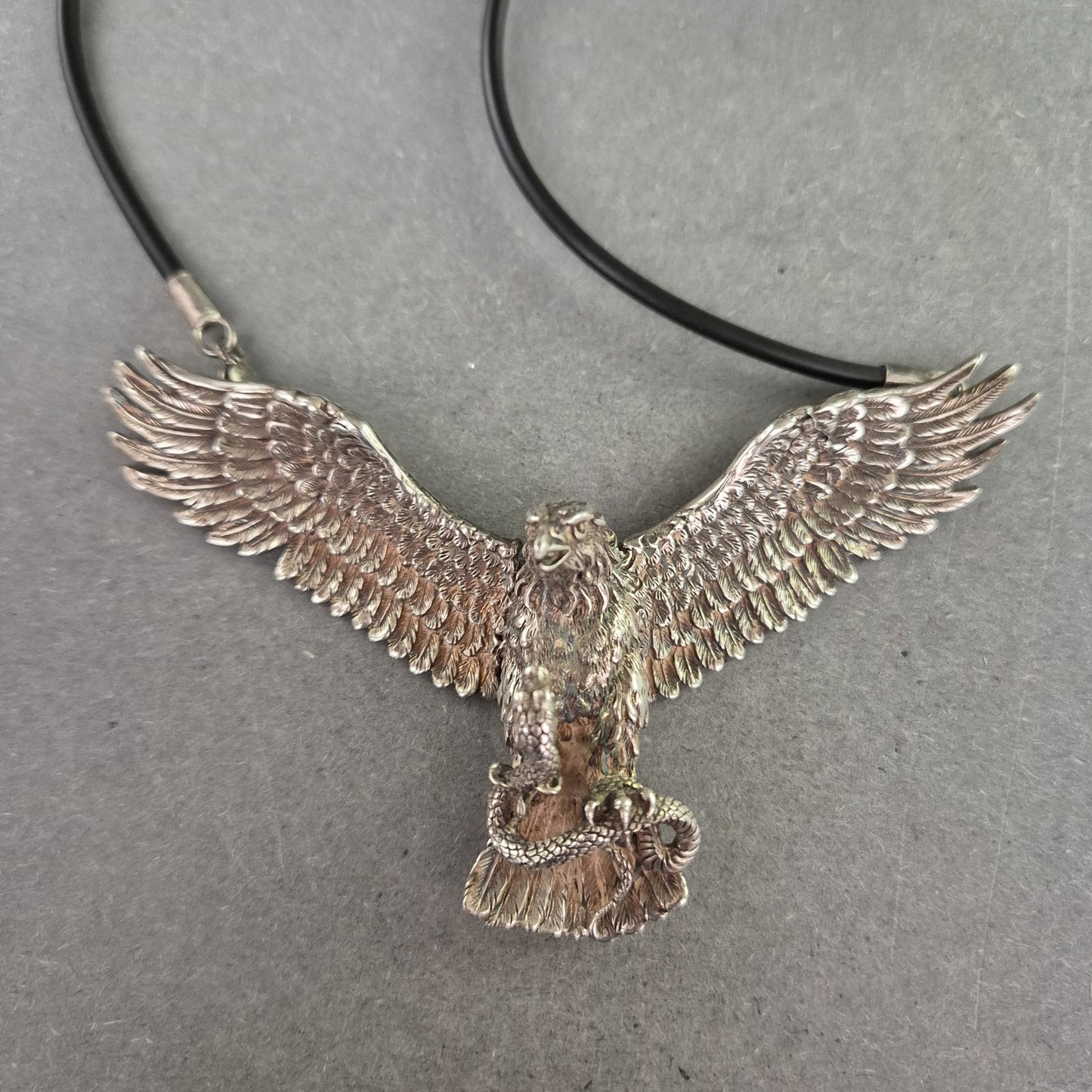 Statement-Kette mit Adler-Anhänger – Kraftvolles Design für Individualisten