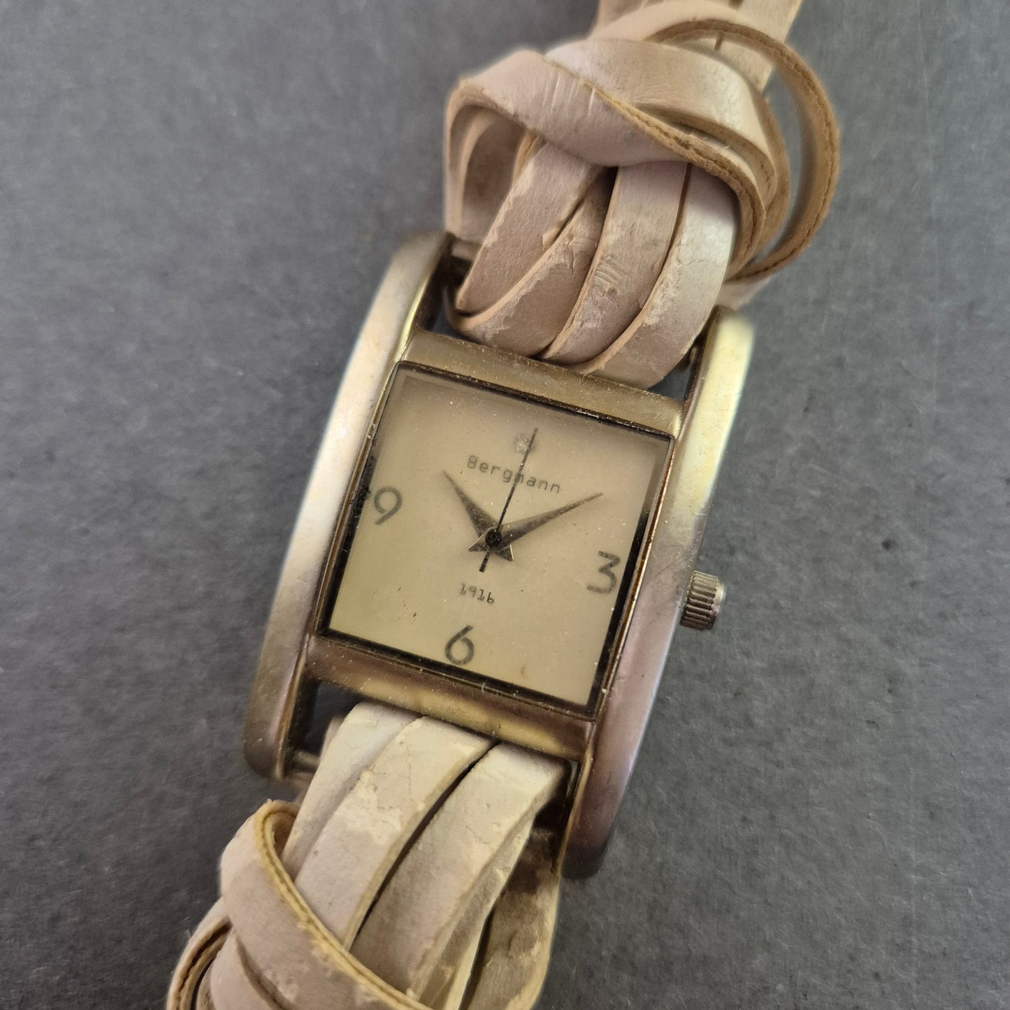 Bergmann Damenarmband Uhr – Rechteckgehäuse mit Lederband