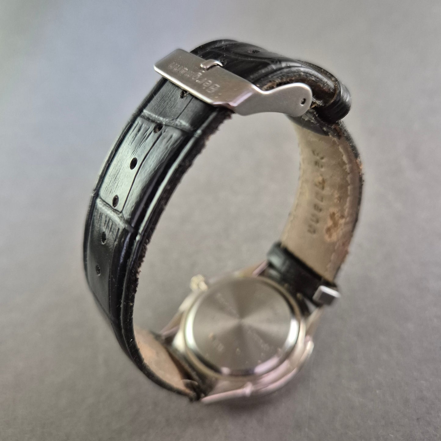 Bergmann Herrenarmbanduhr – Silbernes Zifferblatt mit Datumsanzeige
