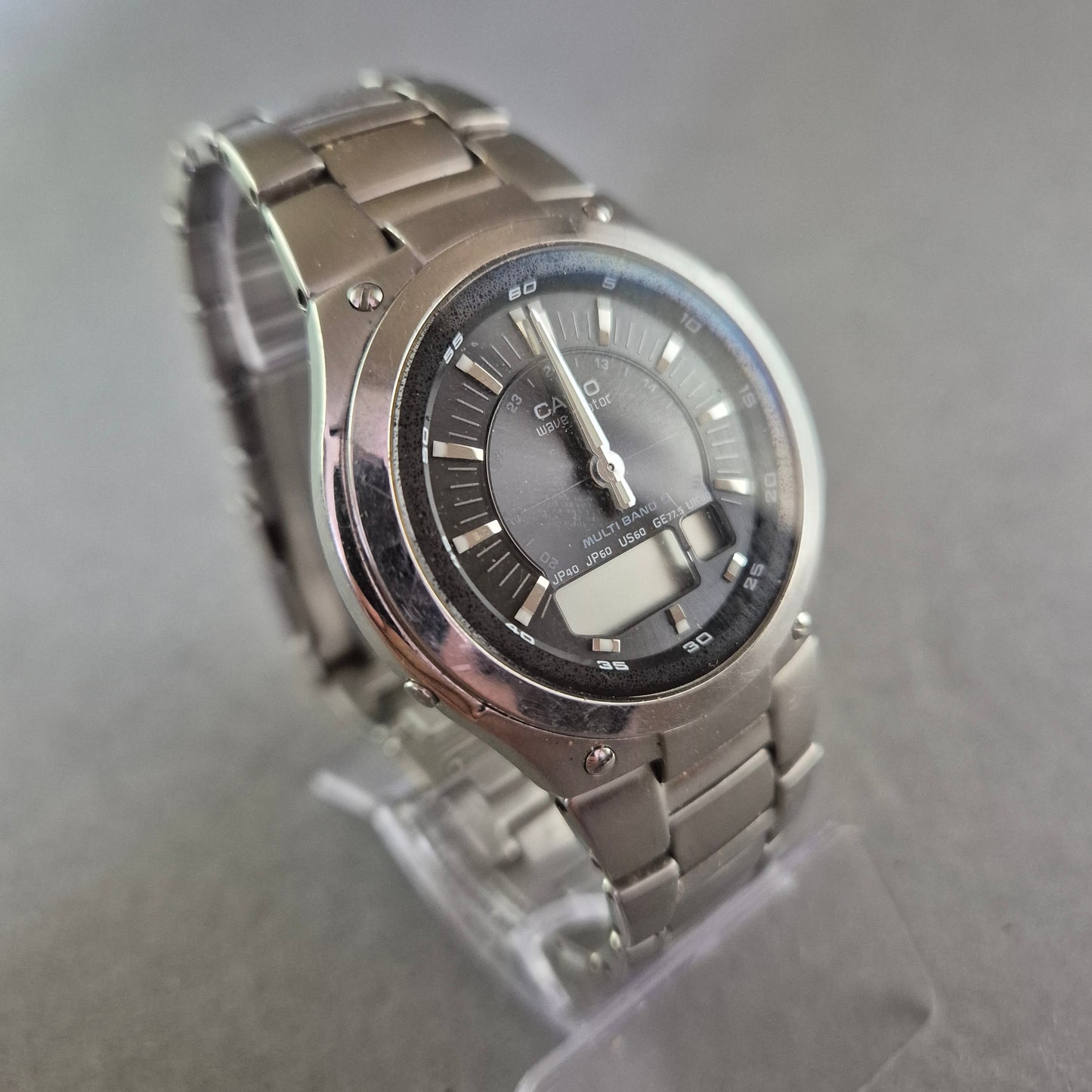Casio Wave Ceptor Herrenarmbanduhr – Funkgesteuert mit Edelstahlband