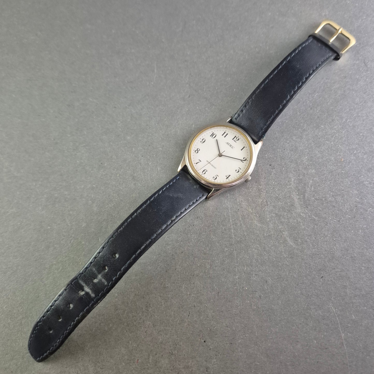 Klassische ADEC Herren Uhr – Schlichtes Design mit Lederarmband