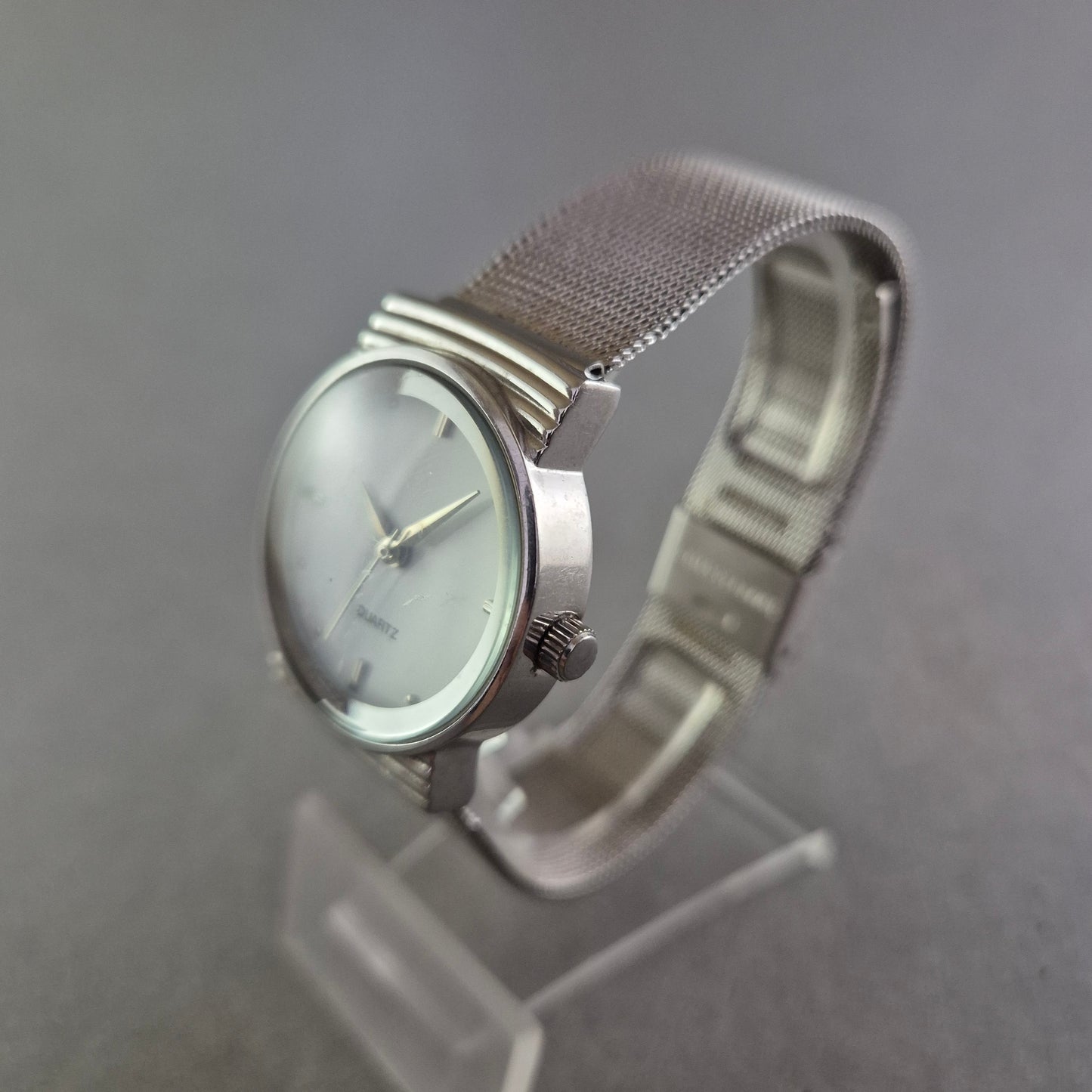 Minimalistische Damen Uhr – Edelstahl Meshband & weißes Zifferblatt