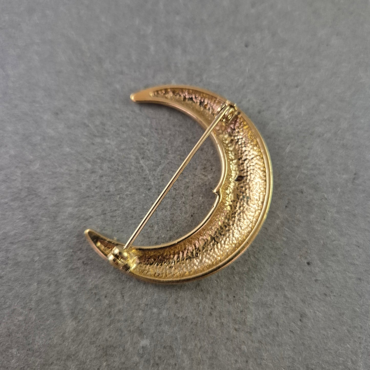 Vintage Brosche Mond & Sterne – Goldfarbener Nachthimmel-Look