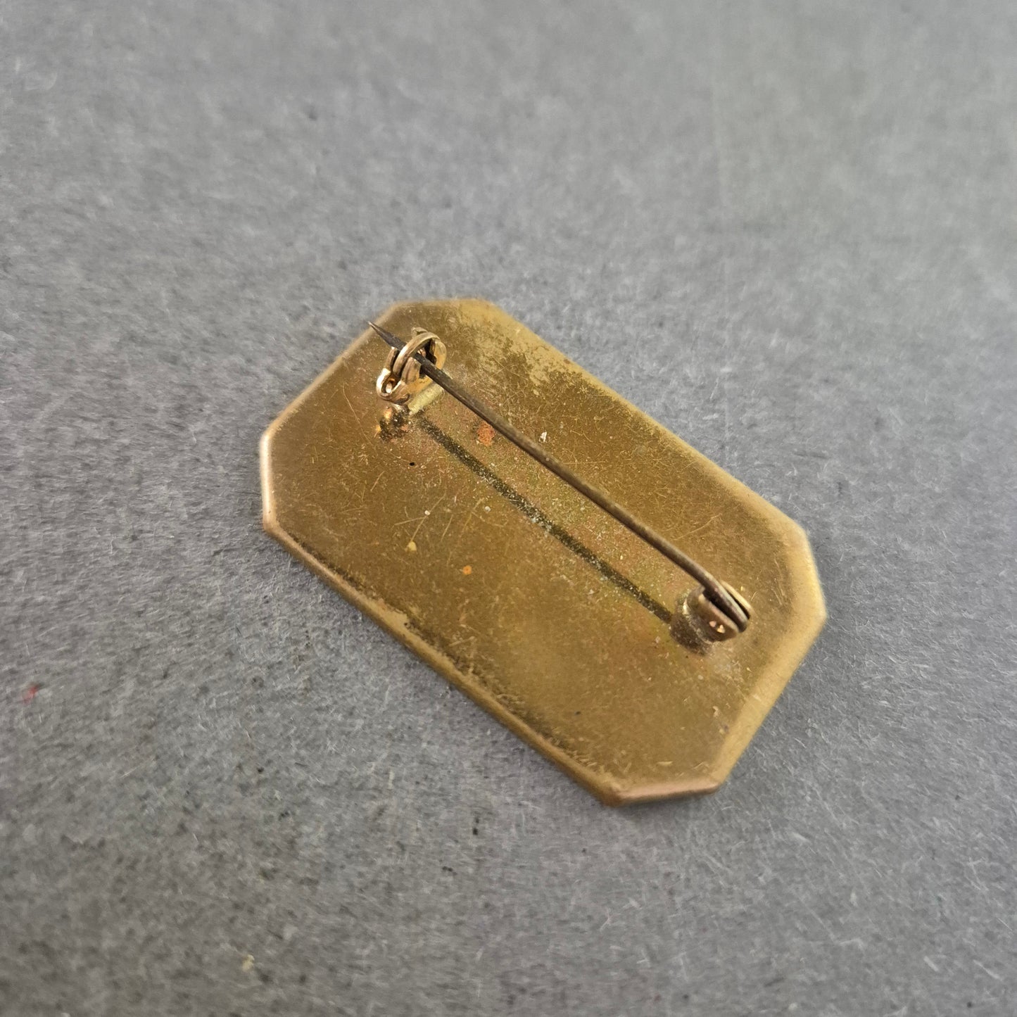 Elegante Vintage Brosche – Perlmutt Inlay Geometrisch