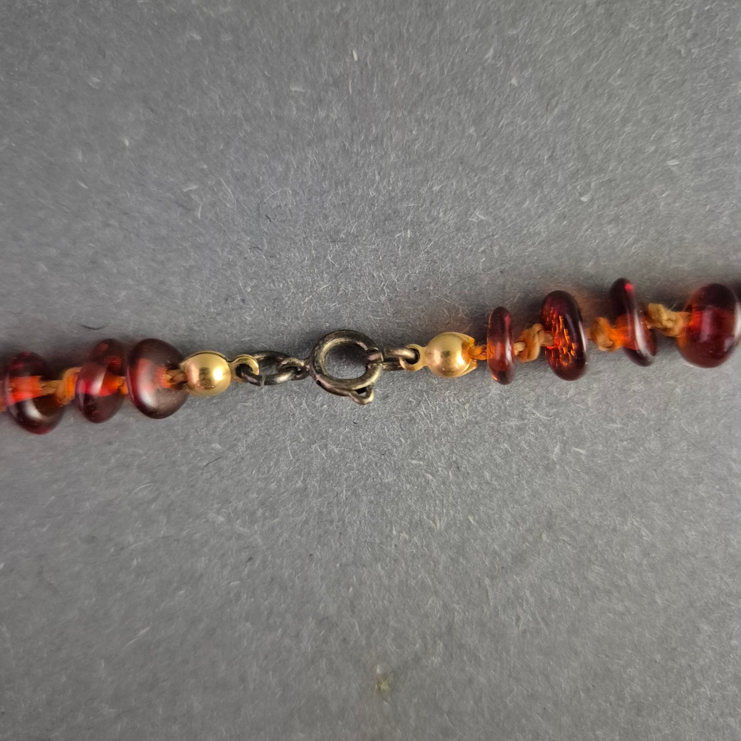 Klassische Bernstein-Kette – Natürliche Eleganz in warmem Cognacton