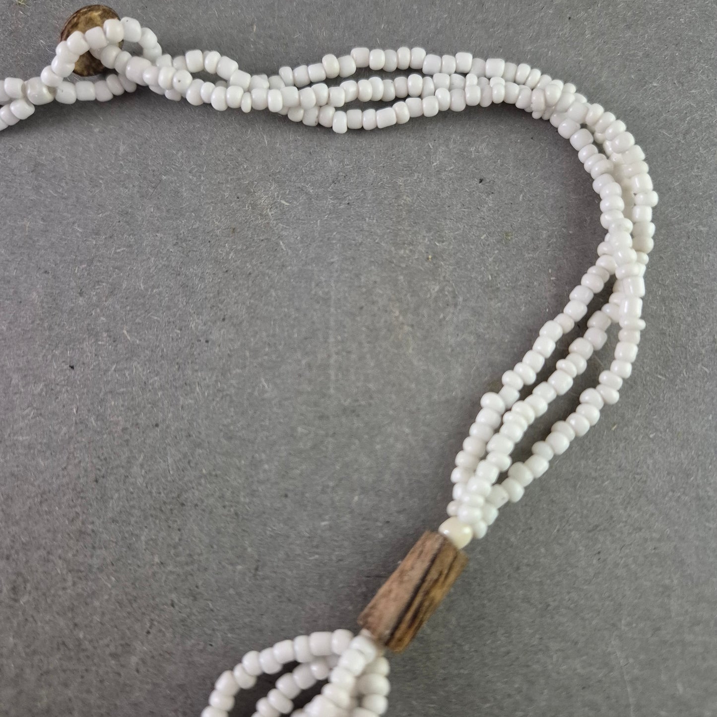 Damen Halskette mit Muschel-Anhänger und Perlen