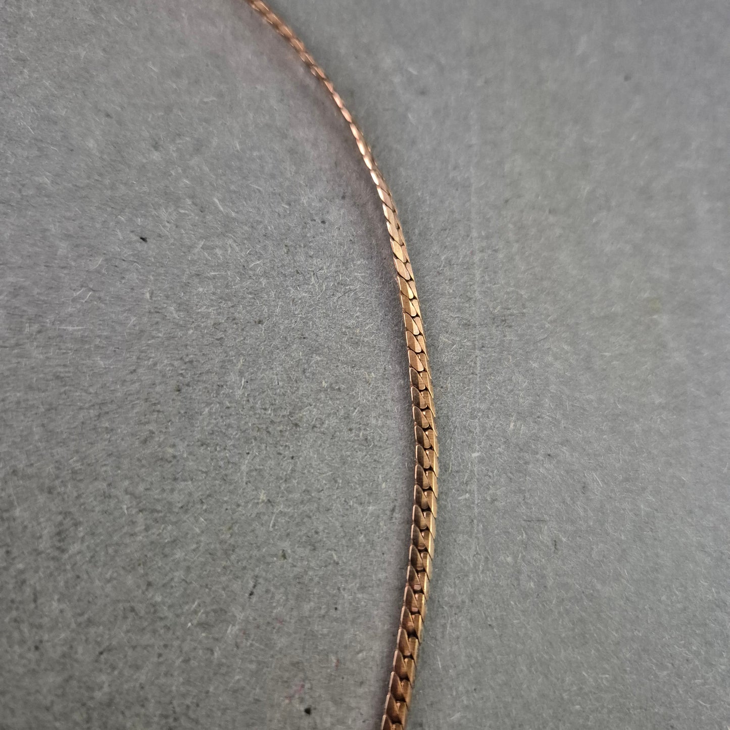 Elegante Vintage Halskette mit blauen Strasssteinen – Klassisches Design