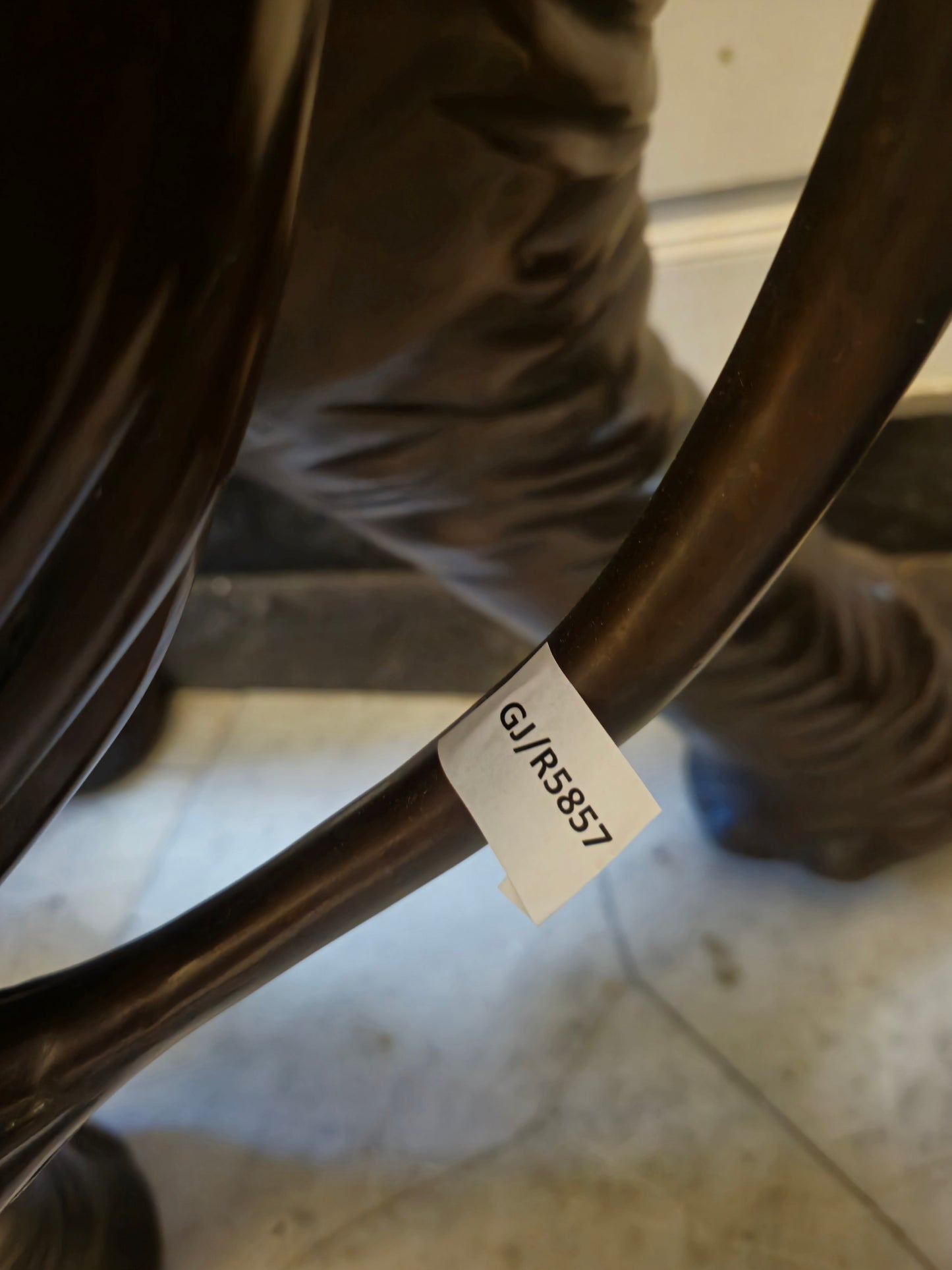 Große Schwere Fein gearbeitete Bronze Skulptur Elefant mit Stoßzähnen ca. 120kg