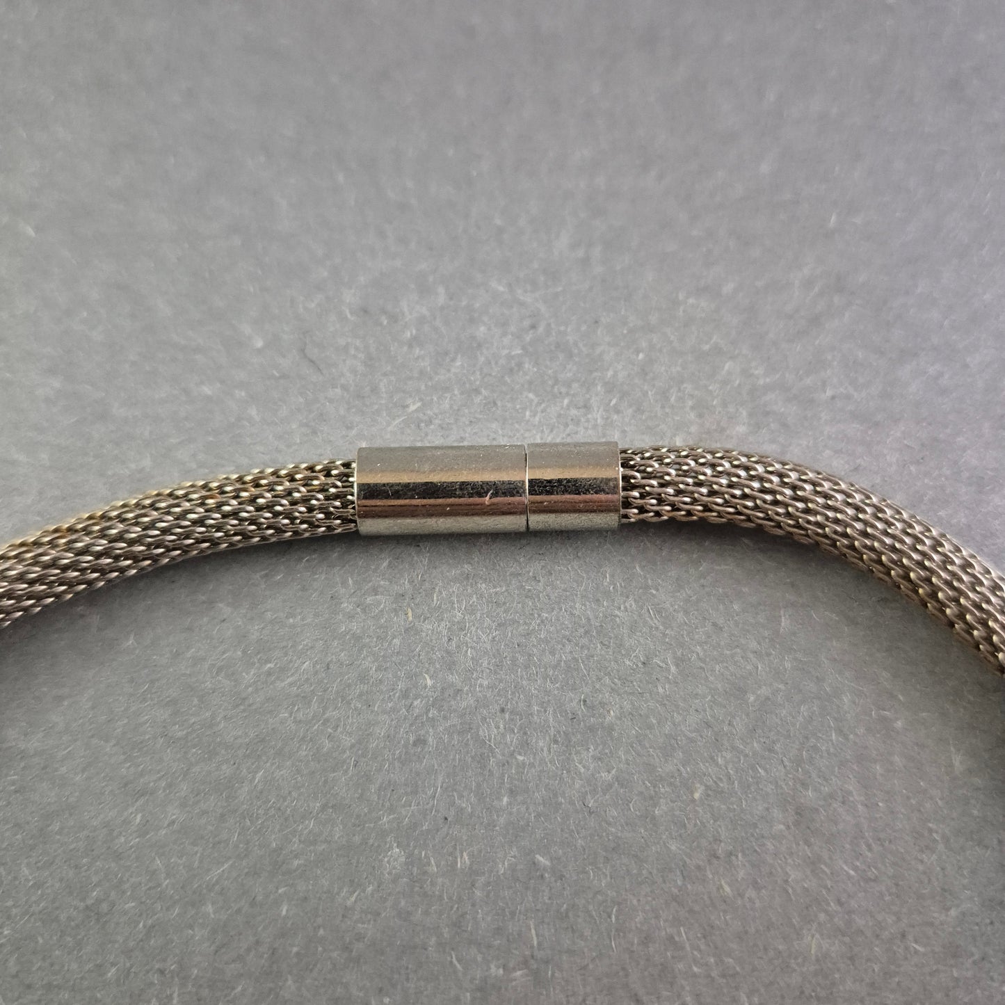 Schlichte Schlangenkette in Silberoptik – Flexibel und modern