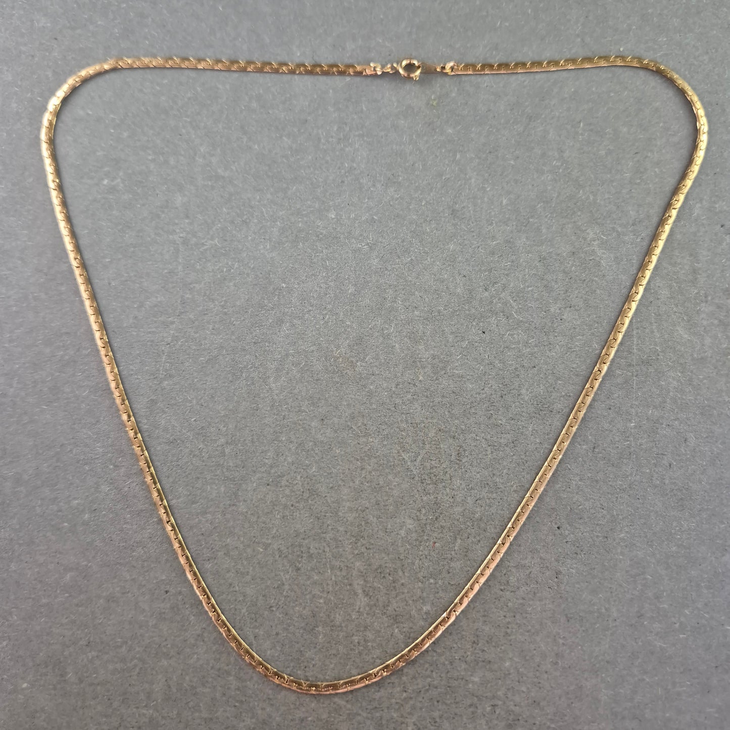 Feine Halskette – Schlichte Gliederkette in warmem Ton