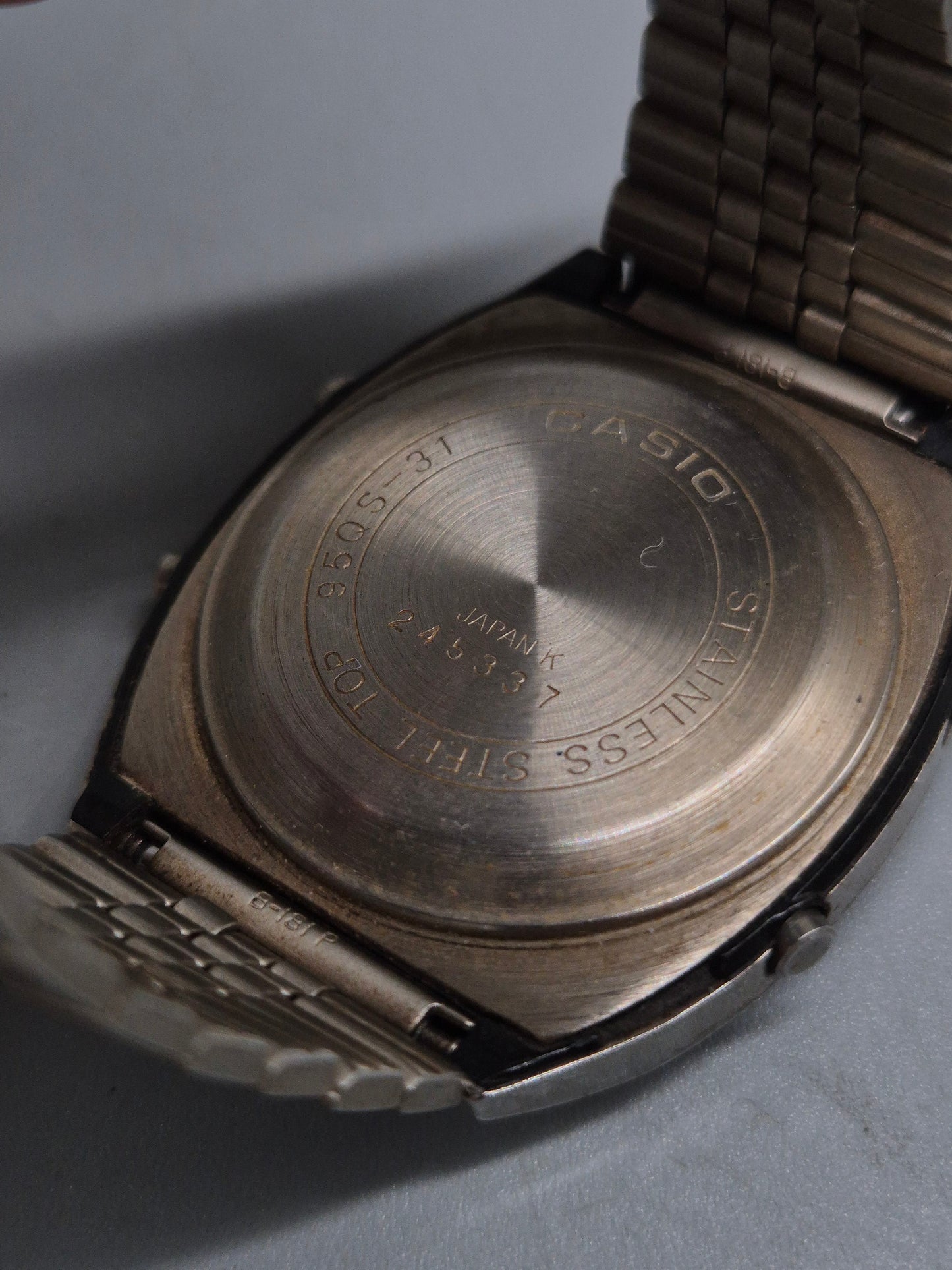 Casio Digitaluhr – Lithium Chronograph mit Edelstahlarmband