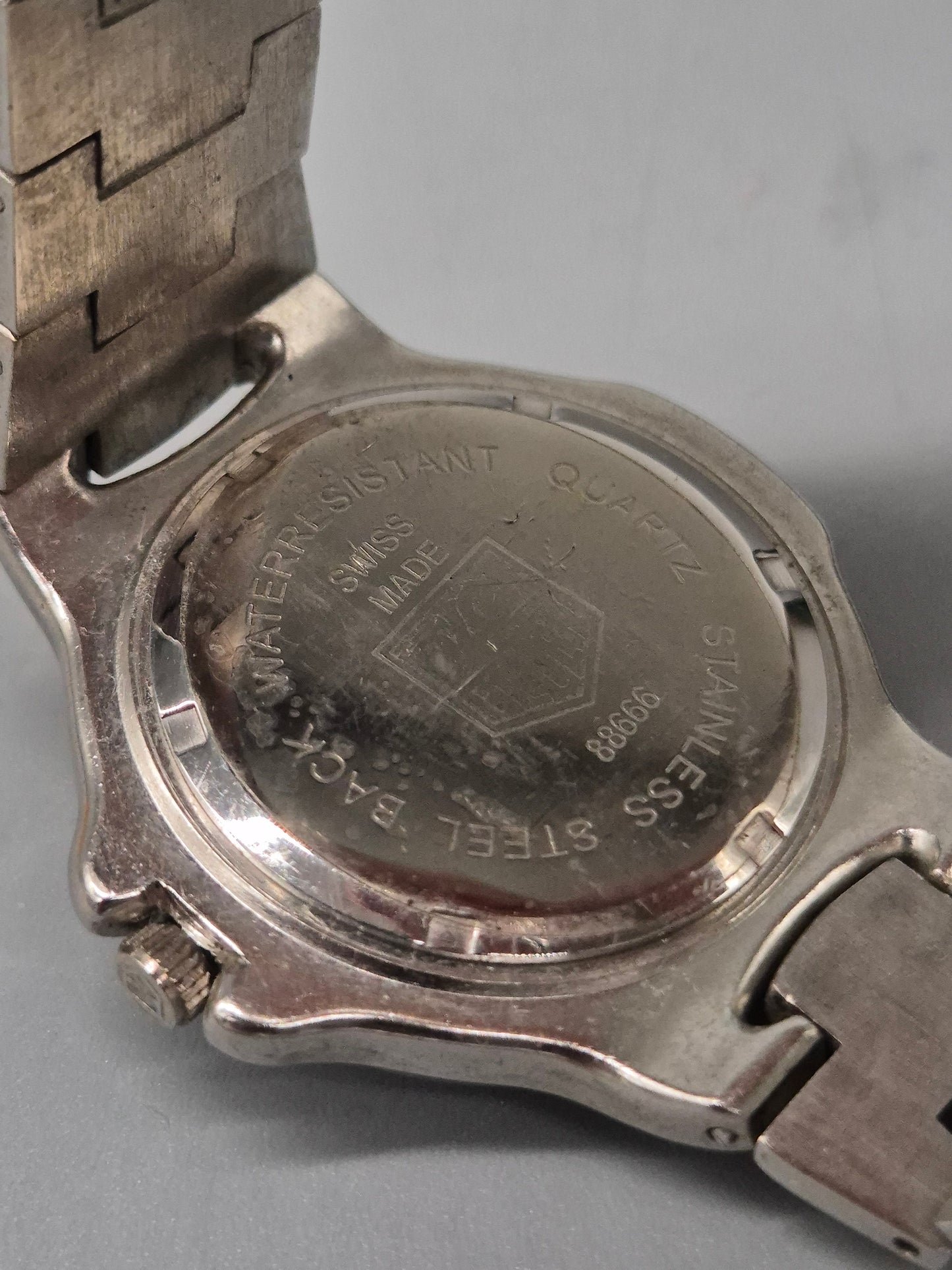 Tag Heuer – Nautische Signale Herren Uhr mit farbigen Flaggen-Indizes