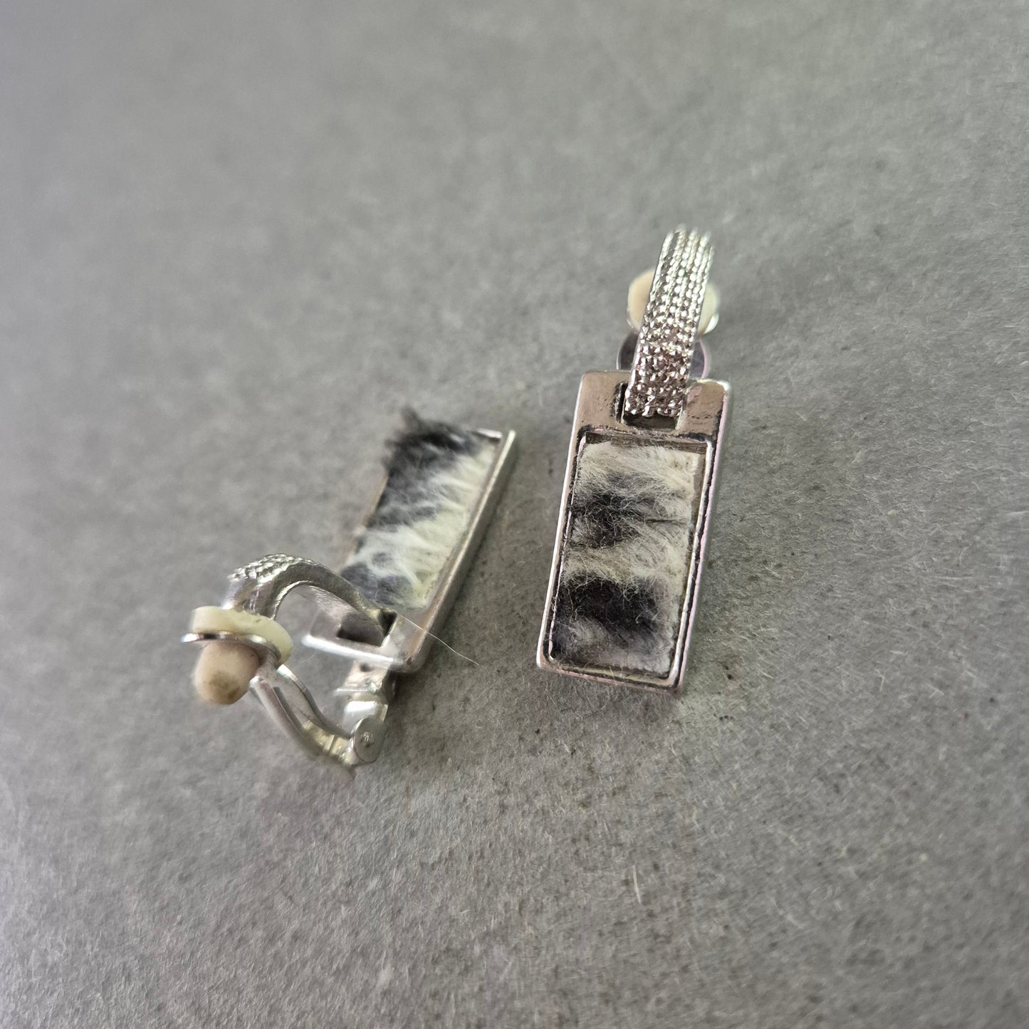 Vintage Ohrclips mit Fell-Einsatz – Elegantes Retro Design