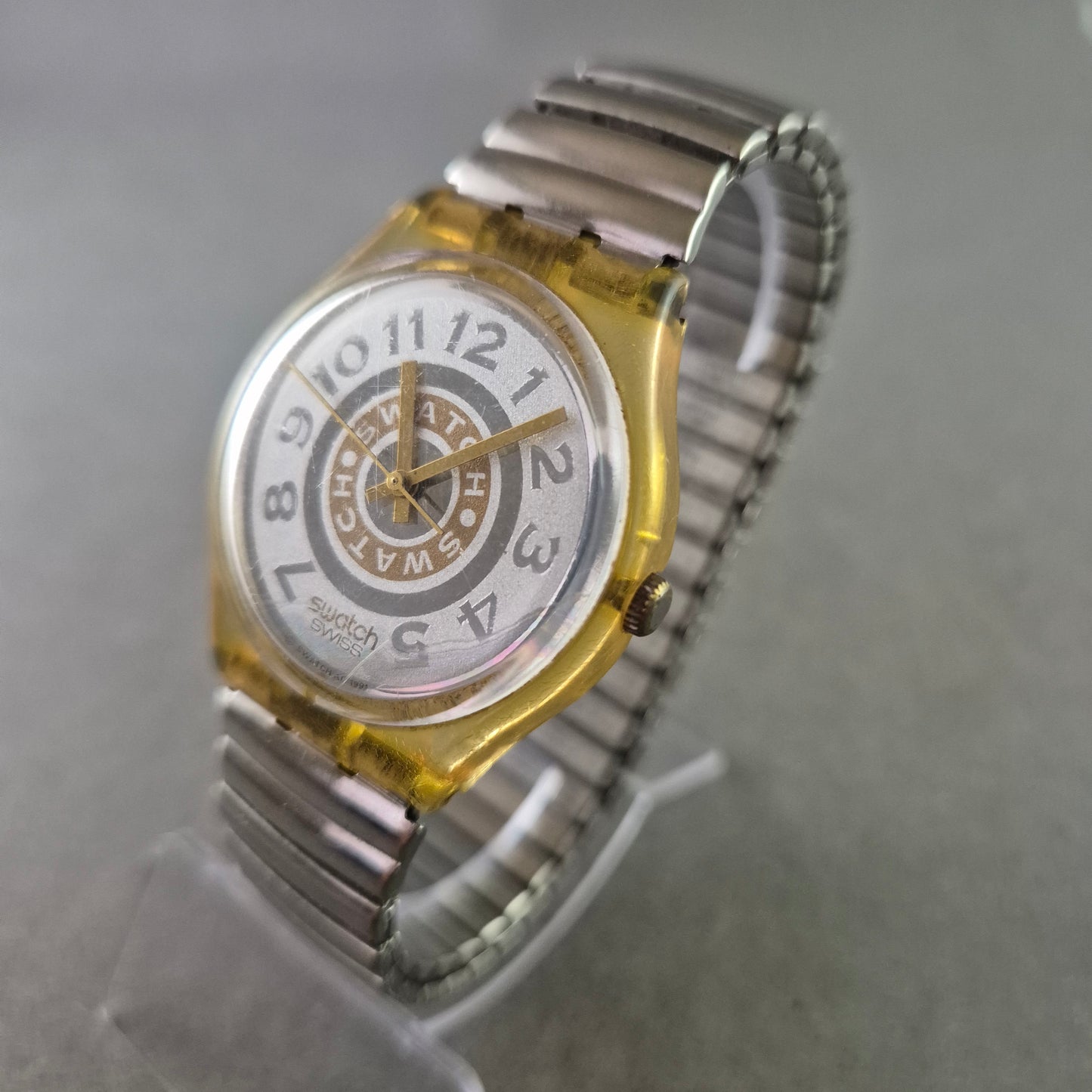 Swatch Herren Uhr – Vintage Design mit Edelstahlarmband
