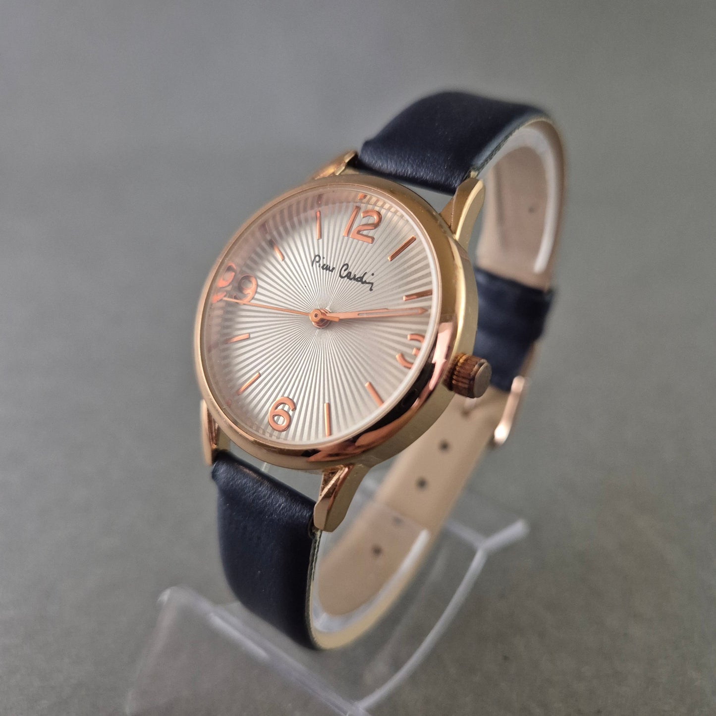 Pierre Cardin Damen Uhr – Elegantes klassisches Design