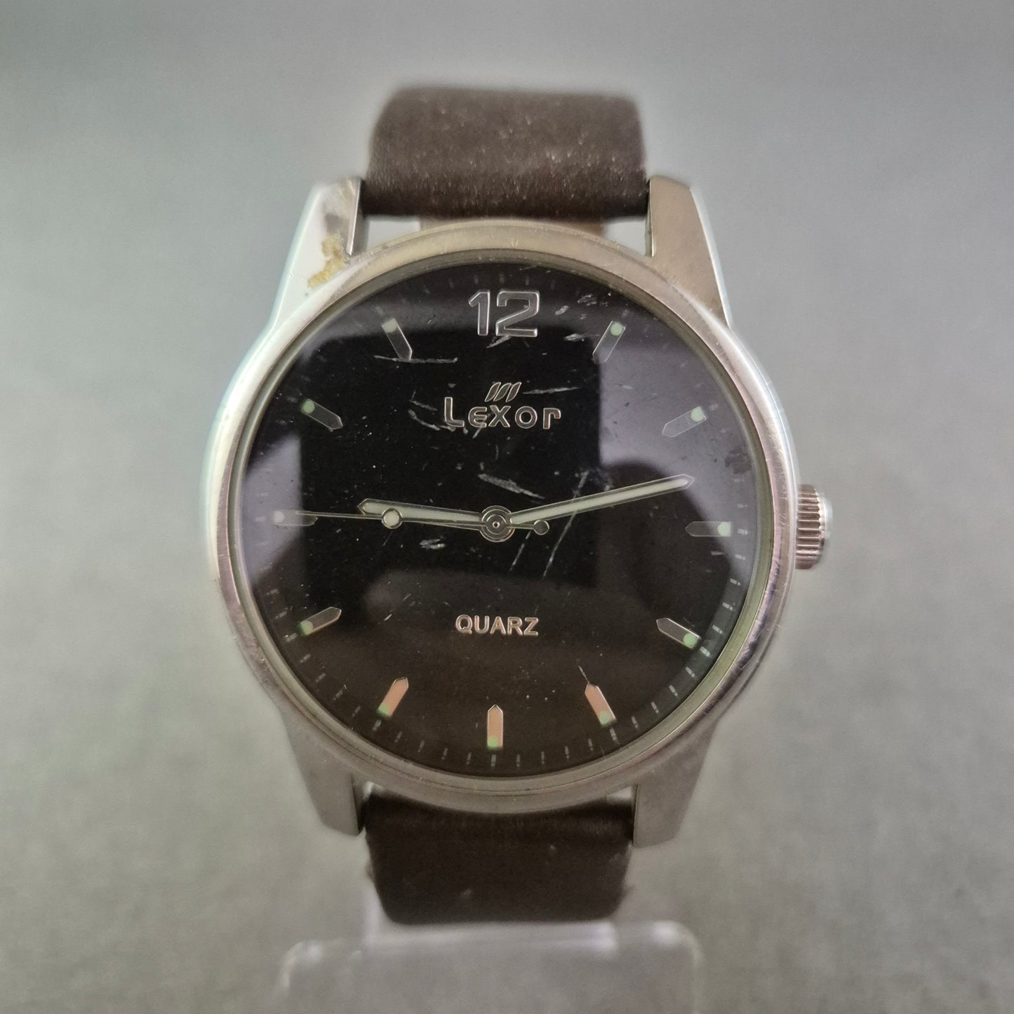 Lexor Herren Uhr – Klassischer Look mit schwarzem Zifferblatt