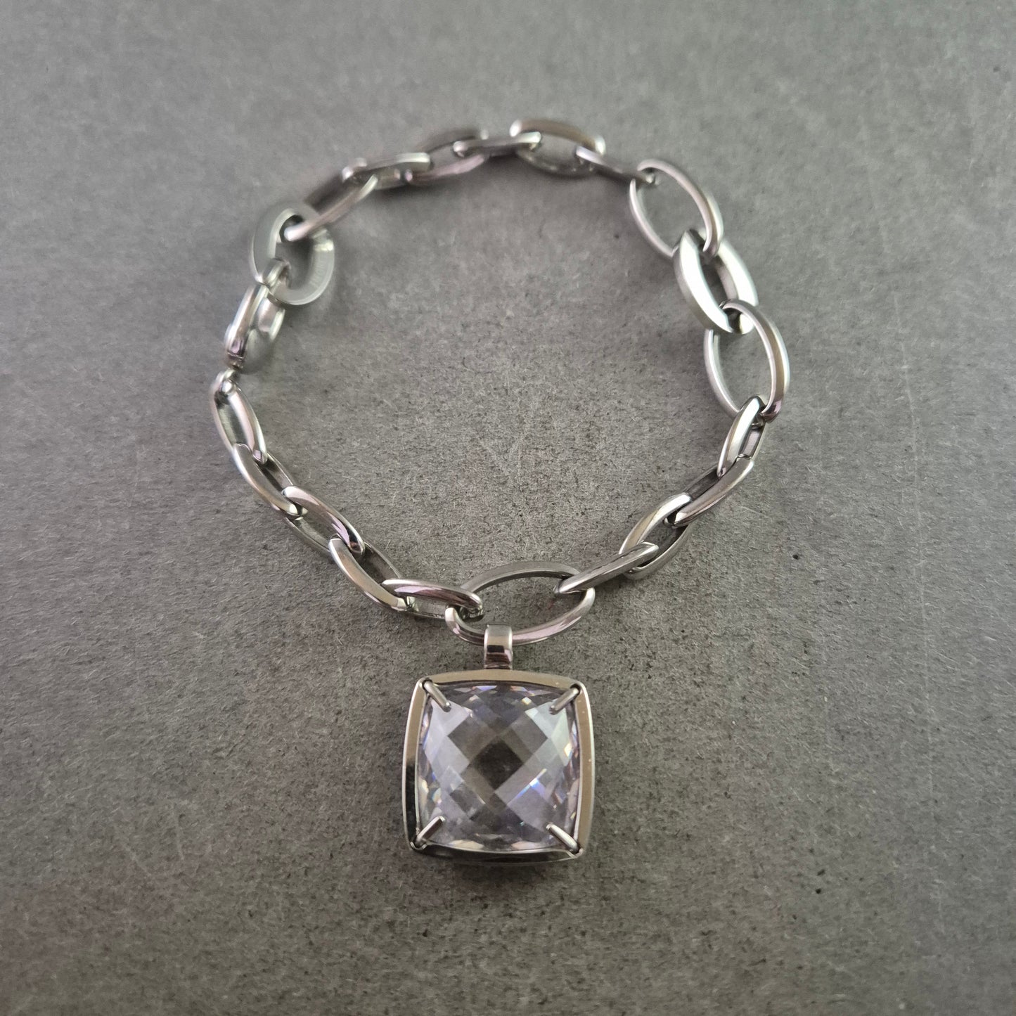 Elegantes Morelia Armband mit Kristallanhänger – Stilvolles Design