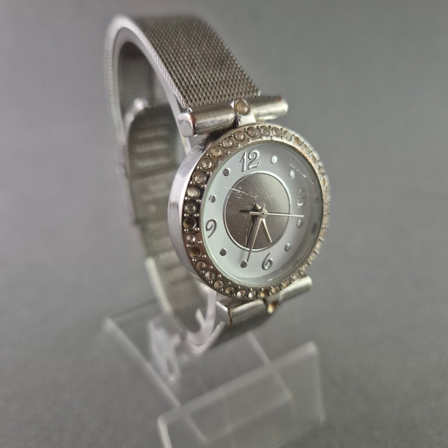 LBVYR Damen Uhr mit Mesharmband und Strassbesatz