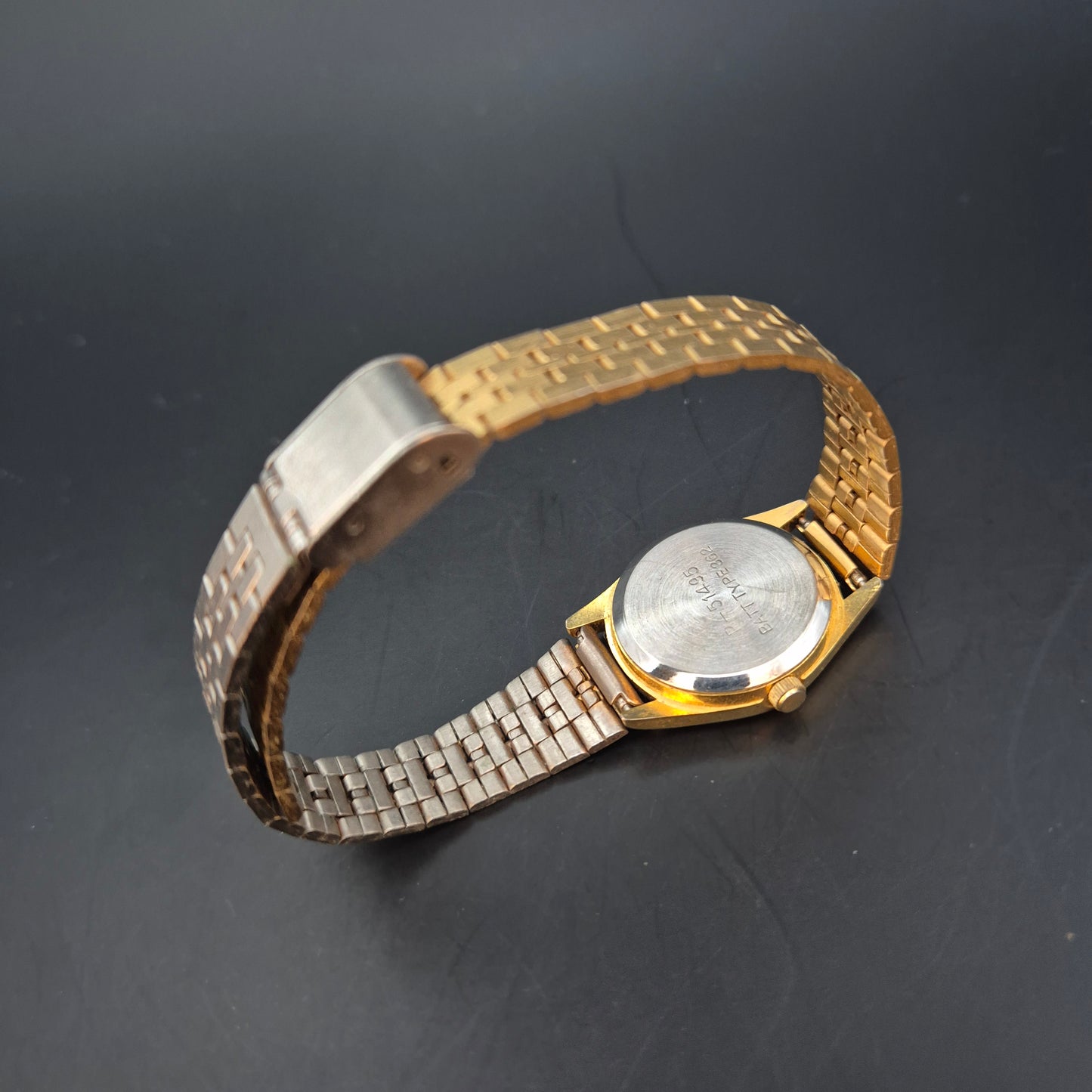 Piranha Damen Uhr – Quarz, Goldfarben mit Bicolor-Armband