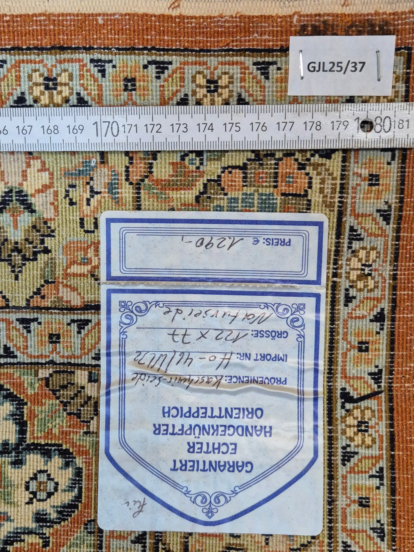 Kaschmir Seidenteppich Naturseide Medaillon fein