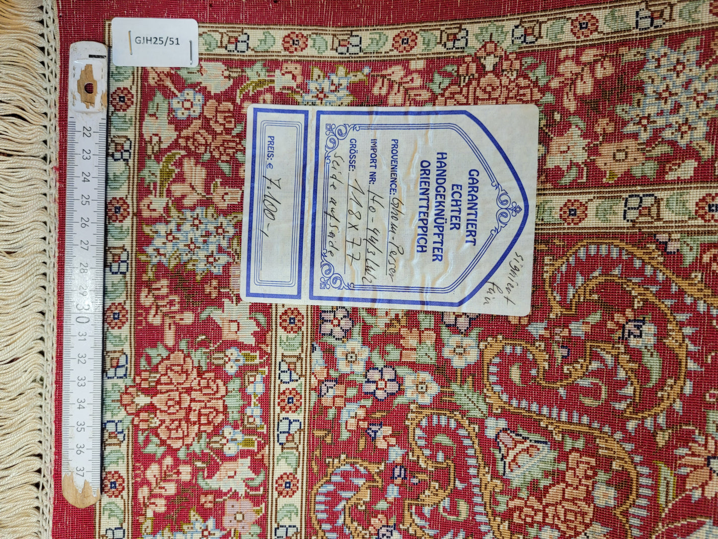 Ghom Teppich Seide auf Seide signiert fein rotes Medaillon