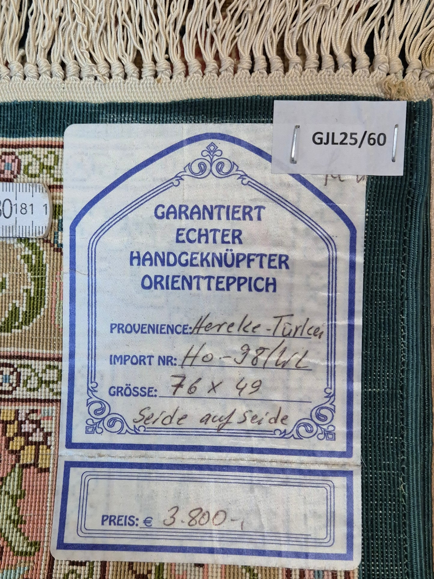 Hereke Seidenteppich Seide auf Seide Medaillon florales Muster