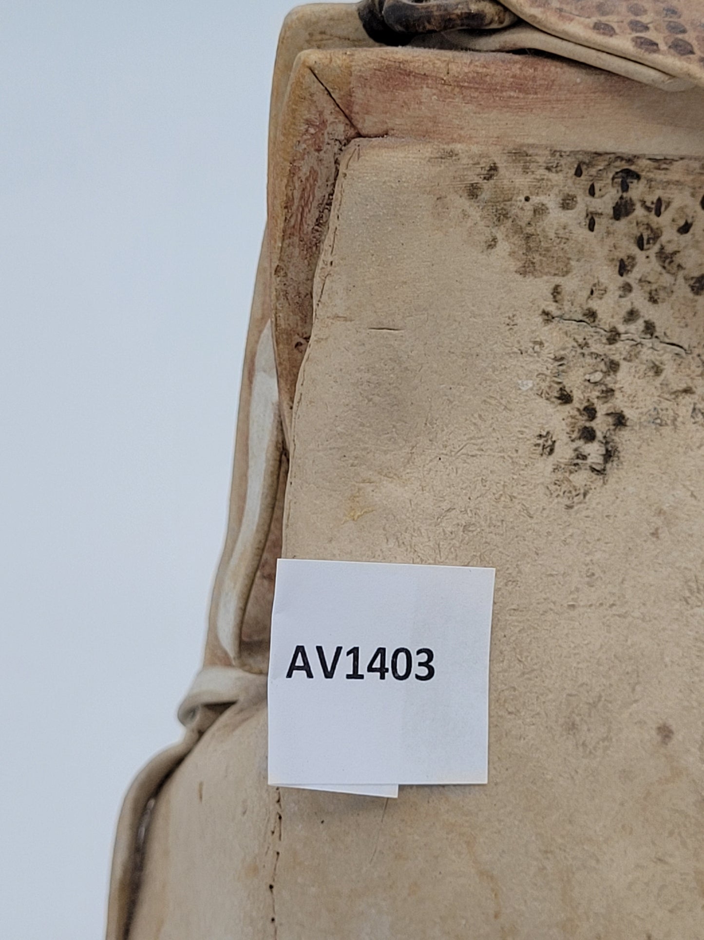 Keramik Figur Skulptur einer Umhängetasche Vintage Handgefertigt