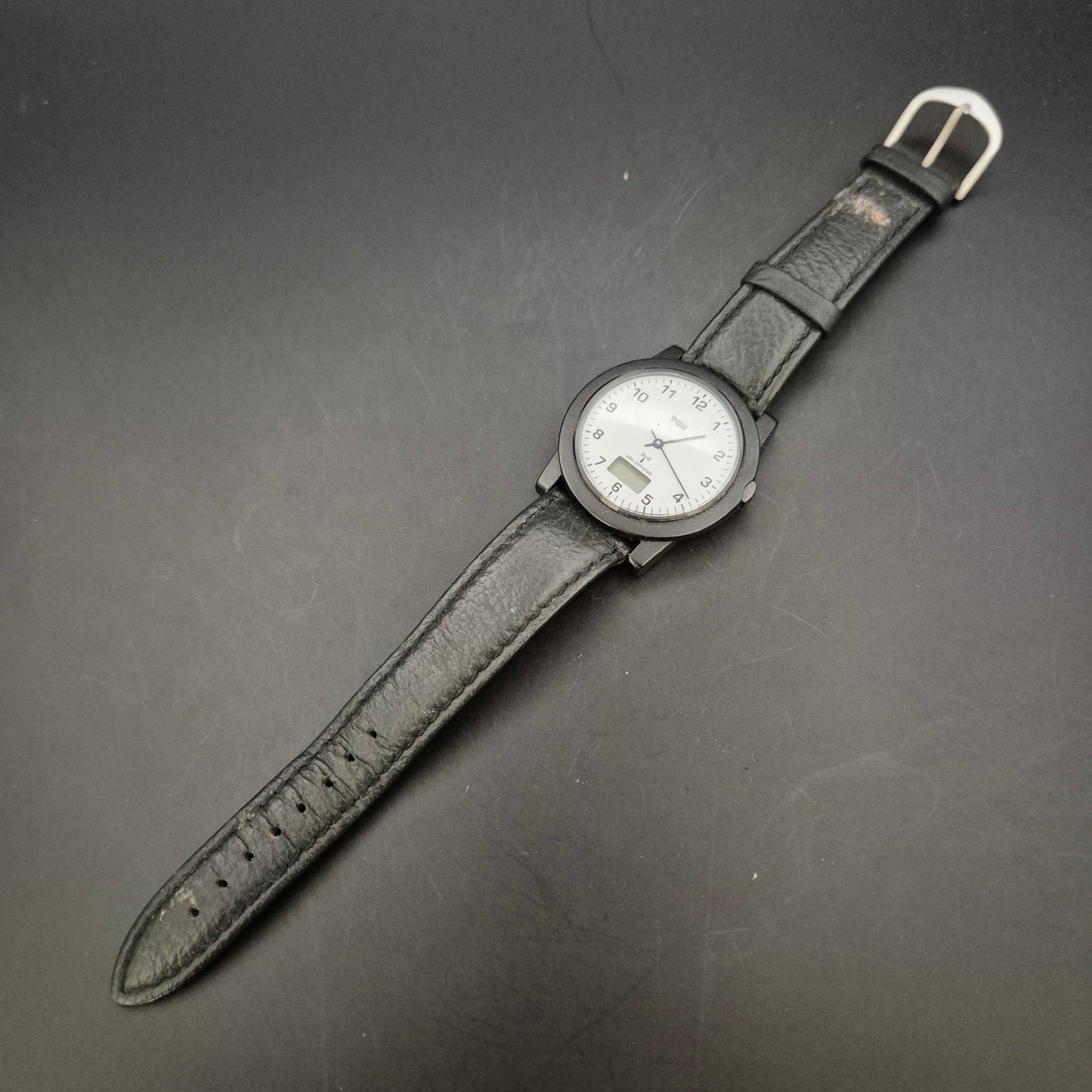 Schlichte TCM Funkuhr Herrenuhr – Klassisches Design mit digitalem Detail