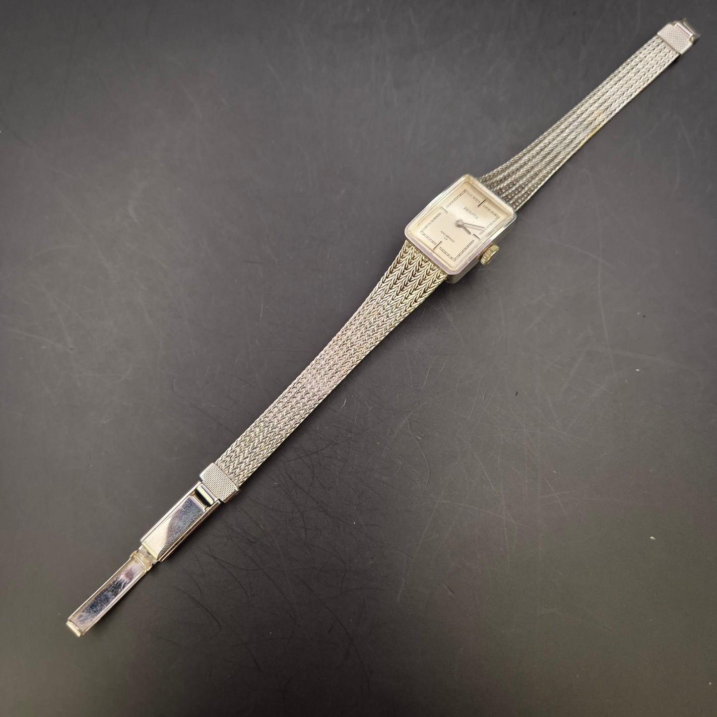 Elegante Promta Damen Uhr – Vintage Look mit geflochtenem Armband