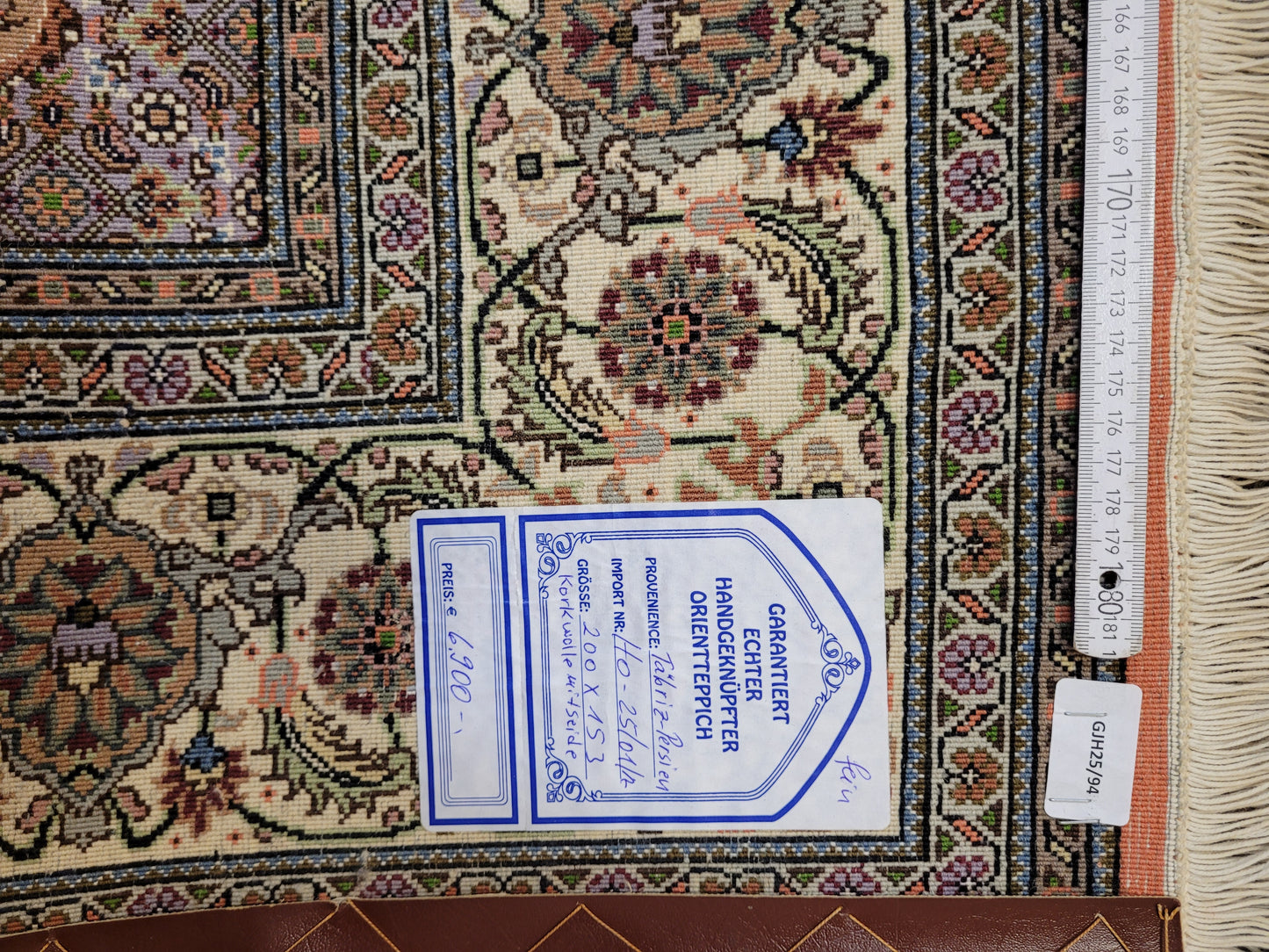 Täbriz Teppich Korkwolle mit Seide feine Knüpfung Medaillon Design