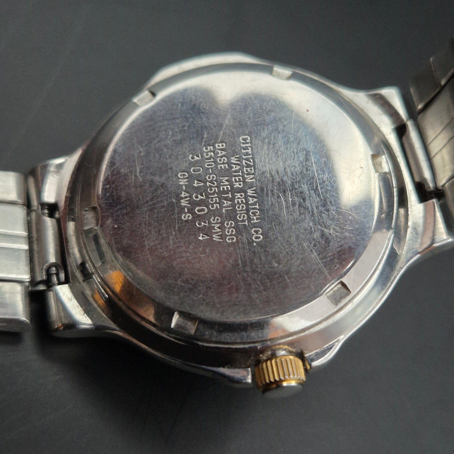 Citizen Herren Uhr – Zweifarbige Quarzuhr mit Edelstahlband (defekt)