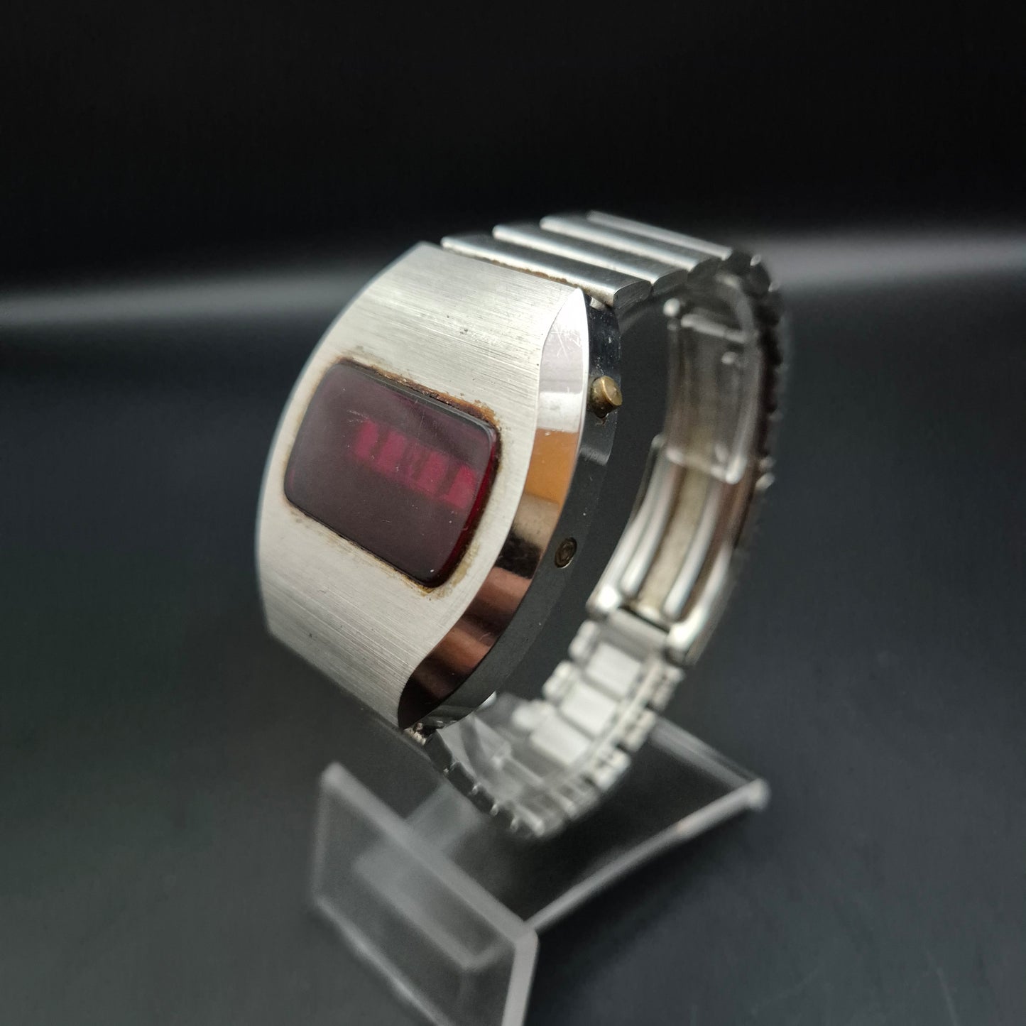 Retro LED Digital Herren Uhr – Edelstahlgehäuse mit Vintage-Charme
