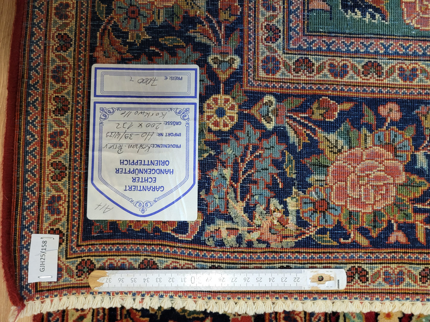 Keschan Teppich Korkwolle florales Vasenmotiv feine Knüpfung