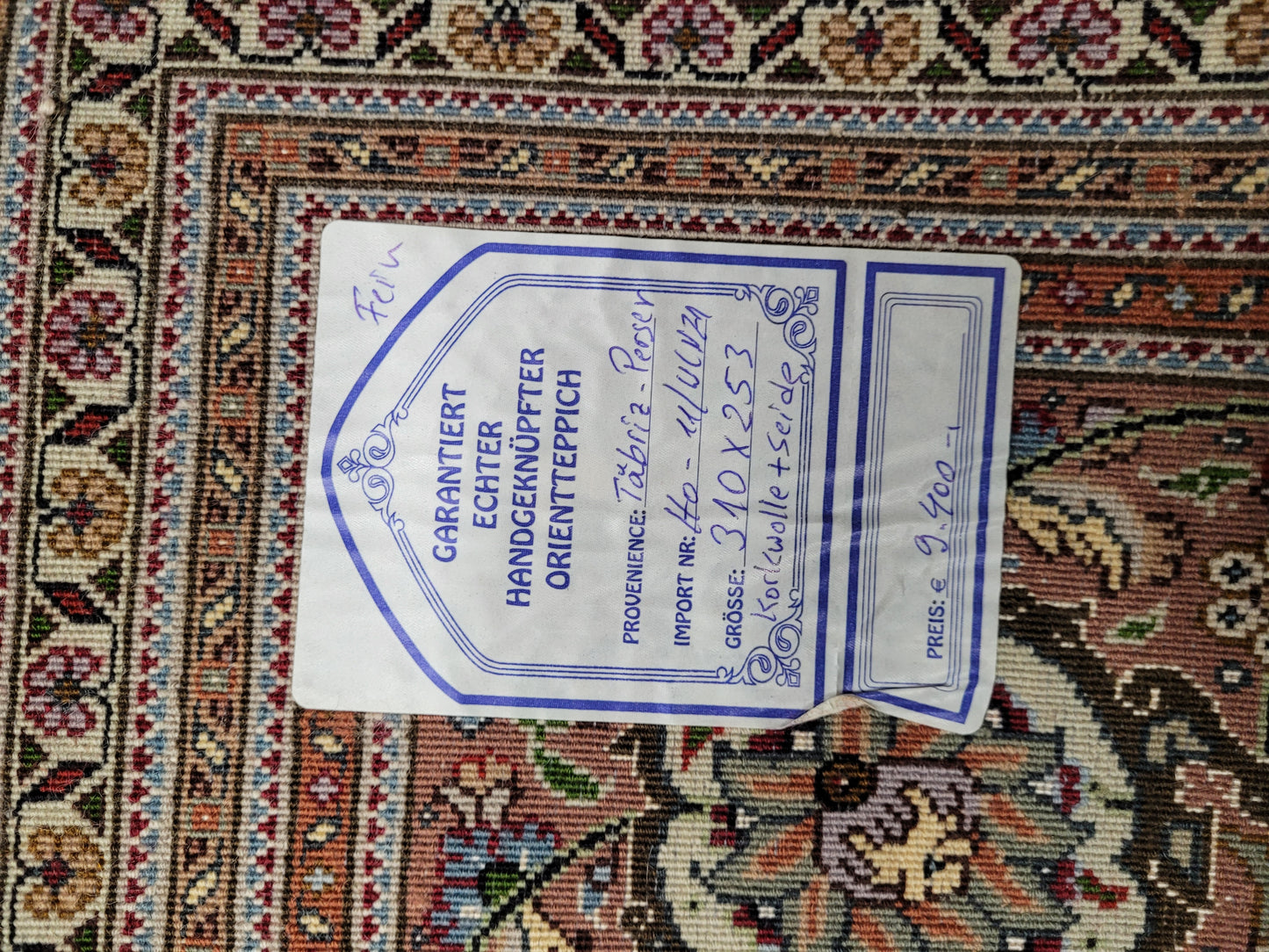 Täbriz Teppich Korkwolle und Seide feine Knüpfung florales Medaillon