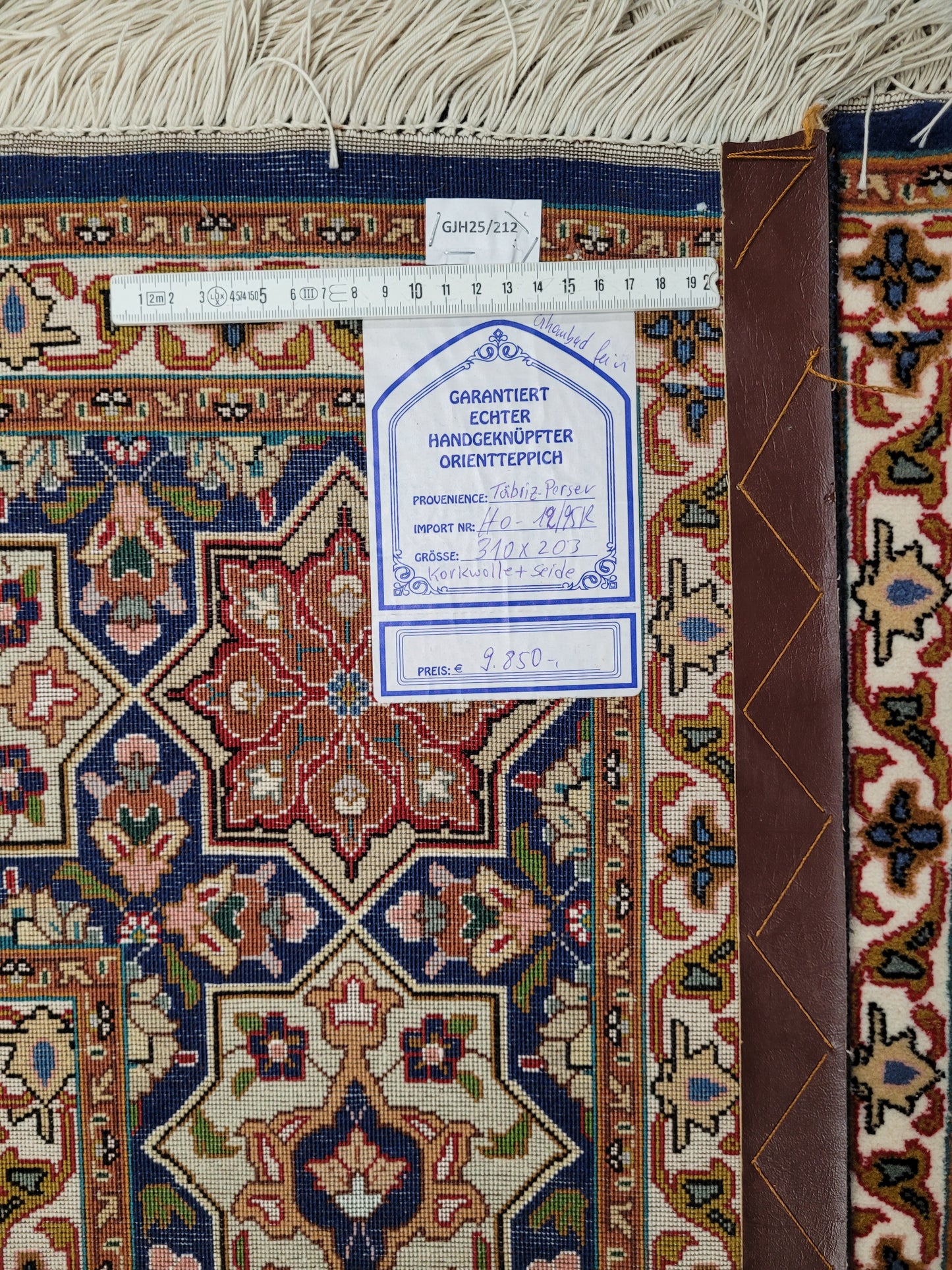 Täbriz Teppich 310x205 cm Korkwolle mit Seidenanteil feine Ghombad Knüpfung