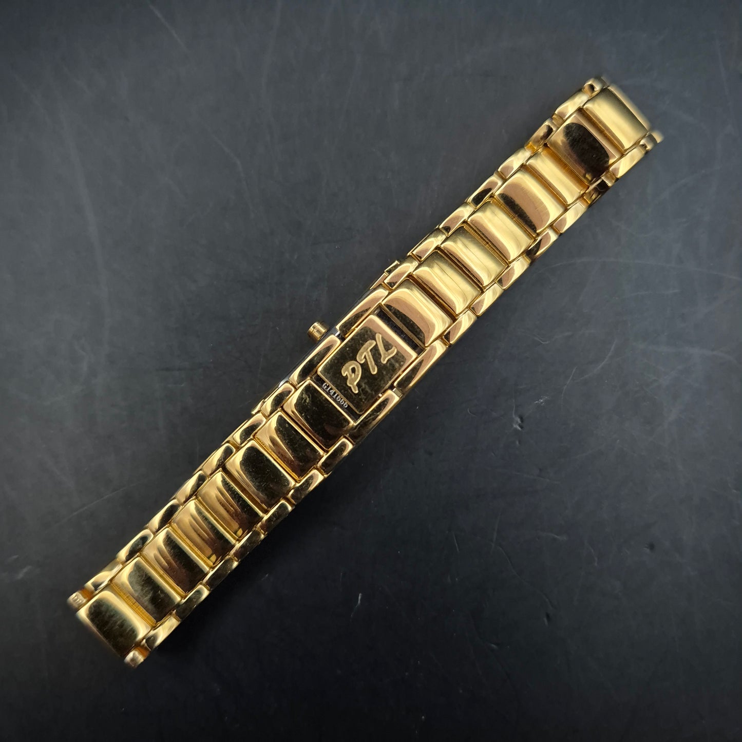 Elegante Damen Uhr von Prisma – Goldenes Design mit klassischer Note