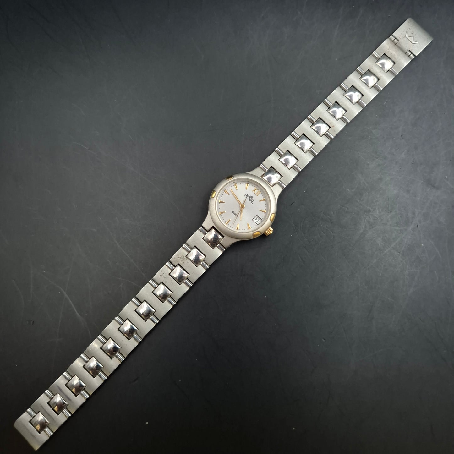 Royal Damen Uhr Bicolor – Klassisch mit Datumsanzeige (Armband defekt)