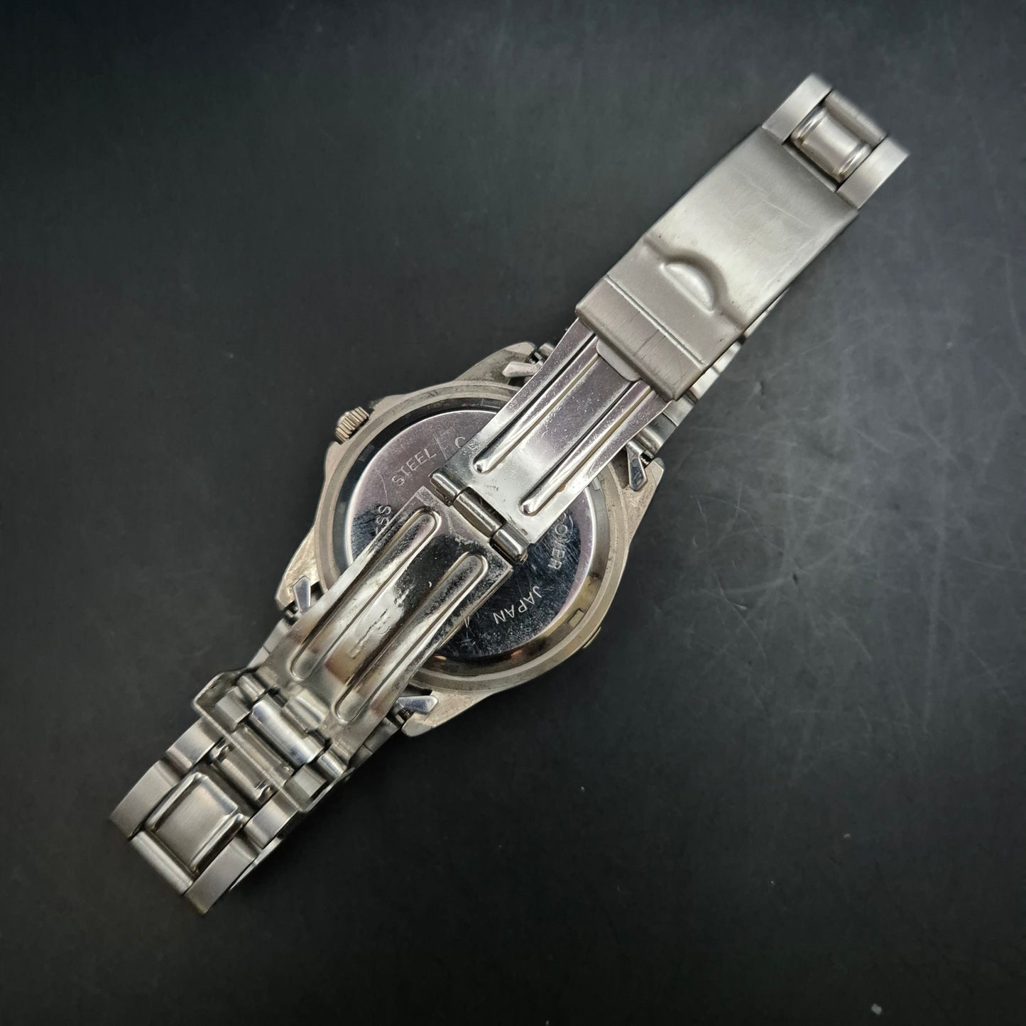 Rovel Herren Uhr – Sportlicher Look mit Kompass-Lünette