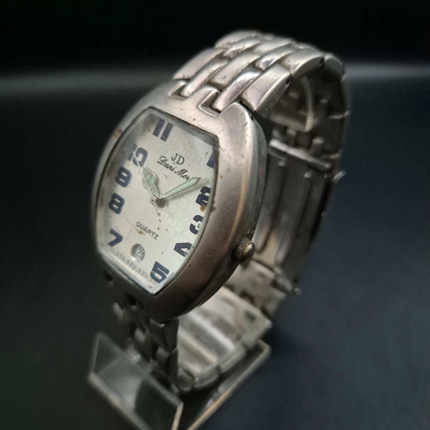 JD Dani Mor Damen Uhr – Extravagantes Logo-Design