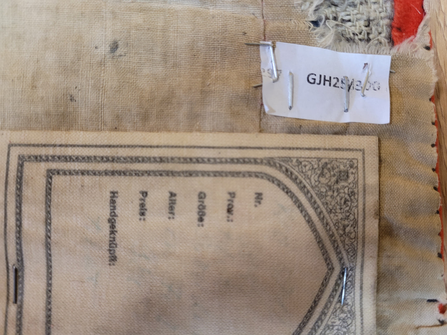 China Teppich antik figürlich Drachenmotiv 118×70 cm