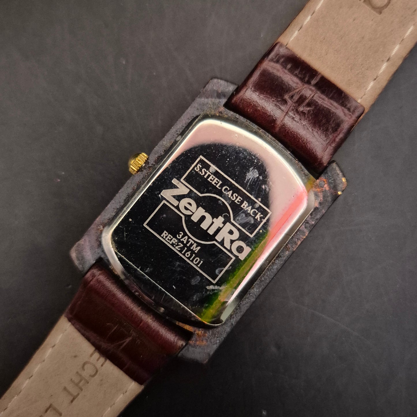 ZentRa Damen Uhr – Rechteckig, Rustikale Patina & Kroko-Lederband