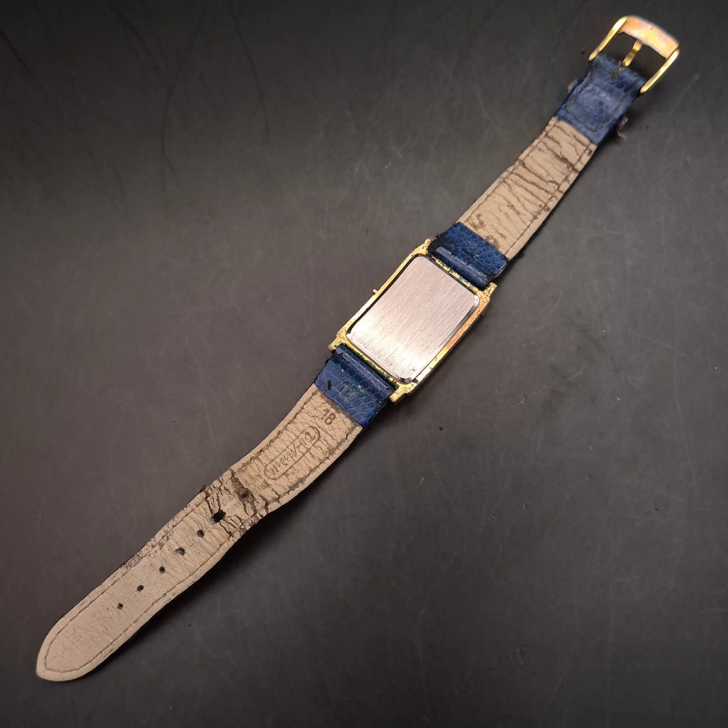 Vintage Montine Damen Uhr – Rechteckiges Gehäuse & Blaues Leder