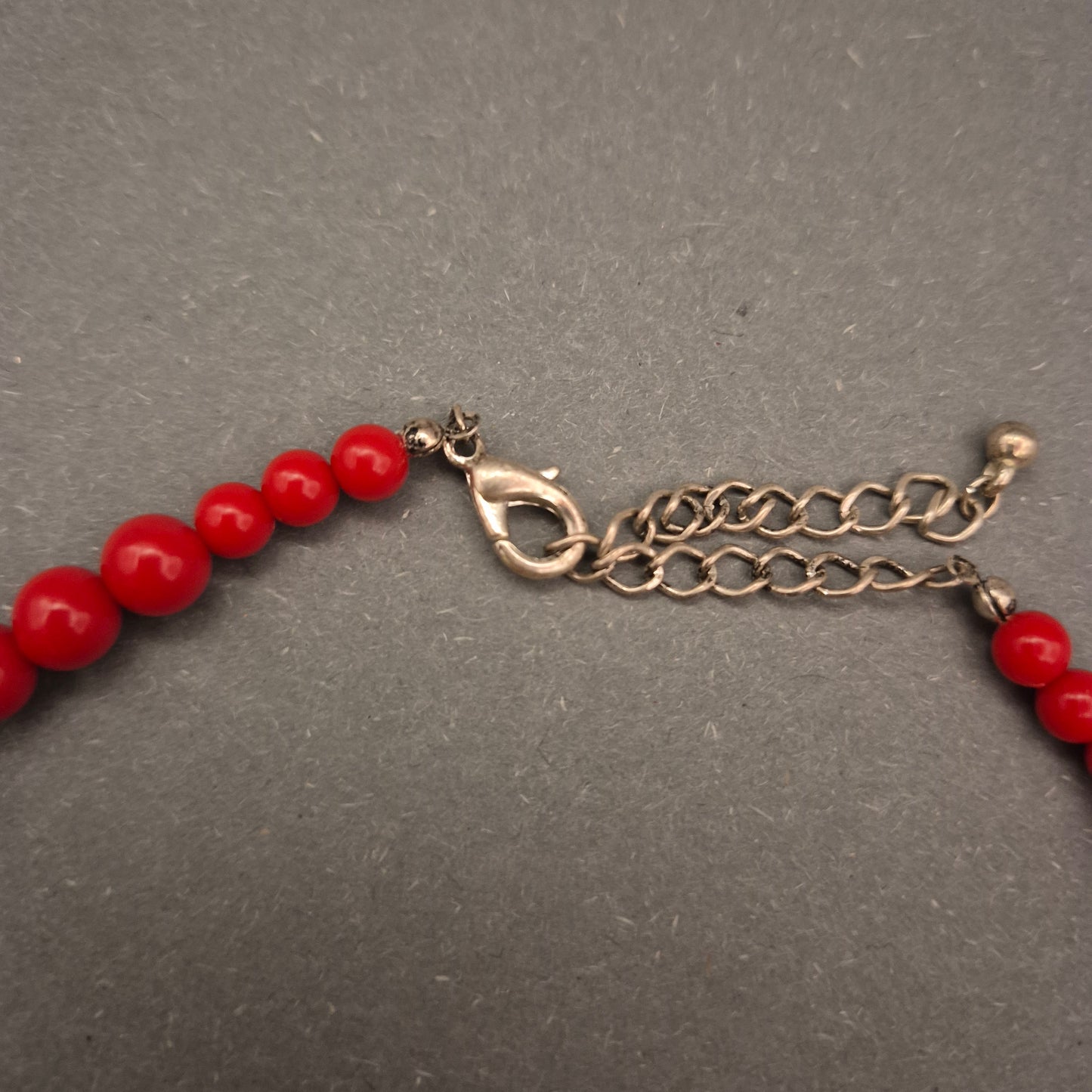 Statement-Kette in knalligem Rot – Verlaufende Acrylperlen