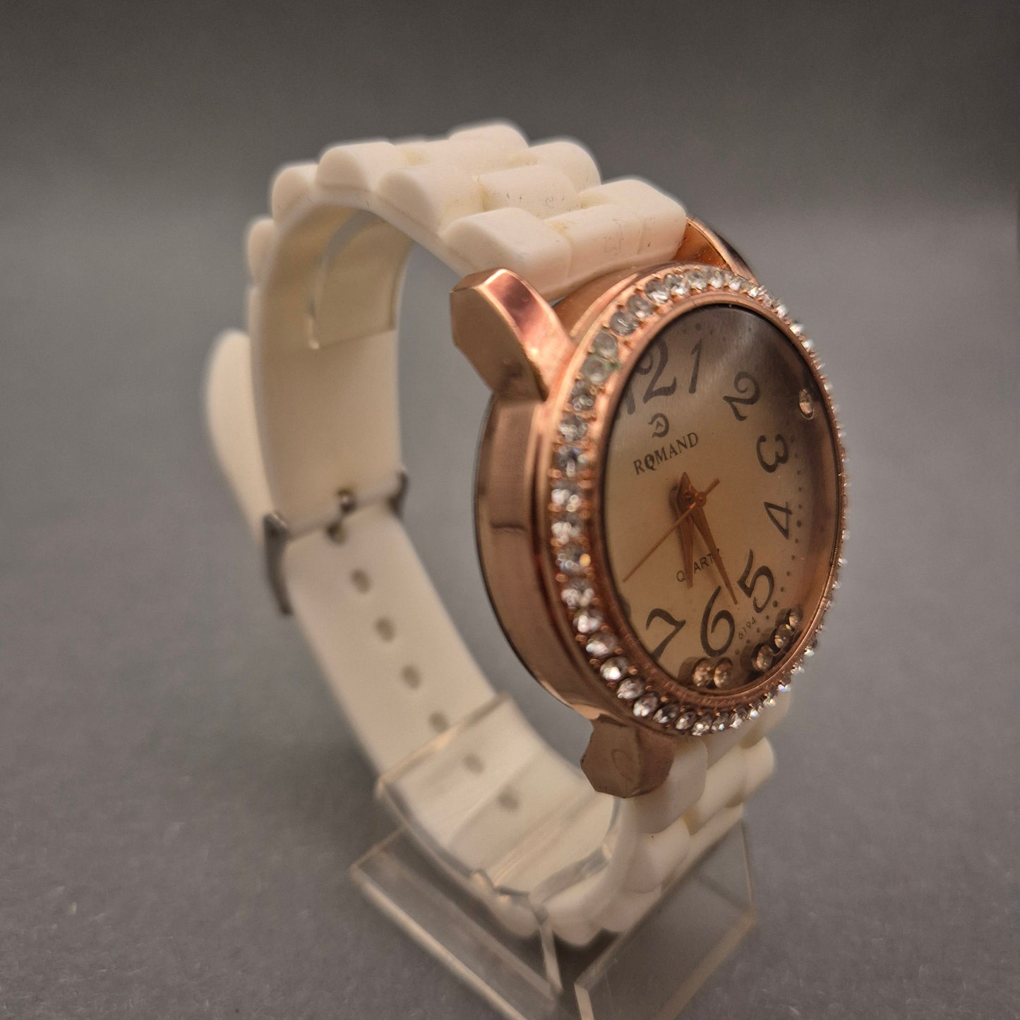 ROMAND Damen Uhr – Roségold, Strass & Weißes Silikonarmband