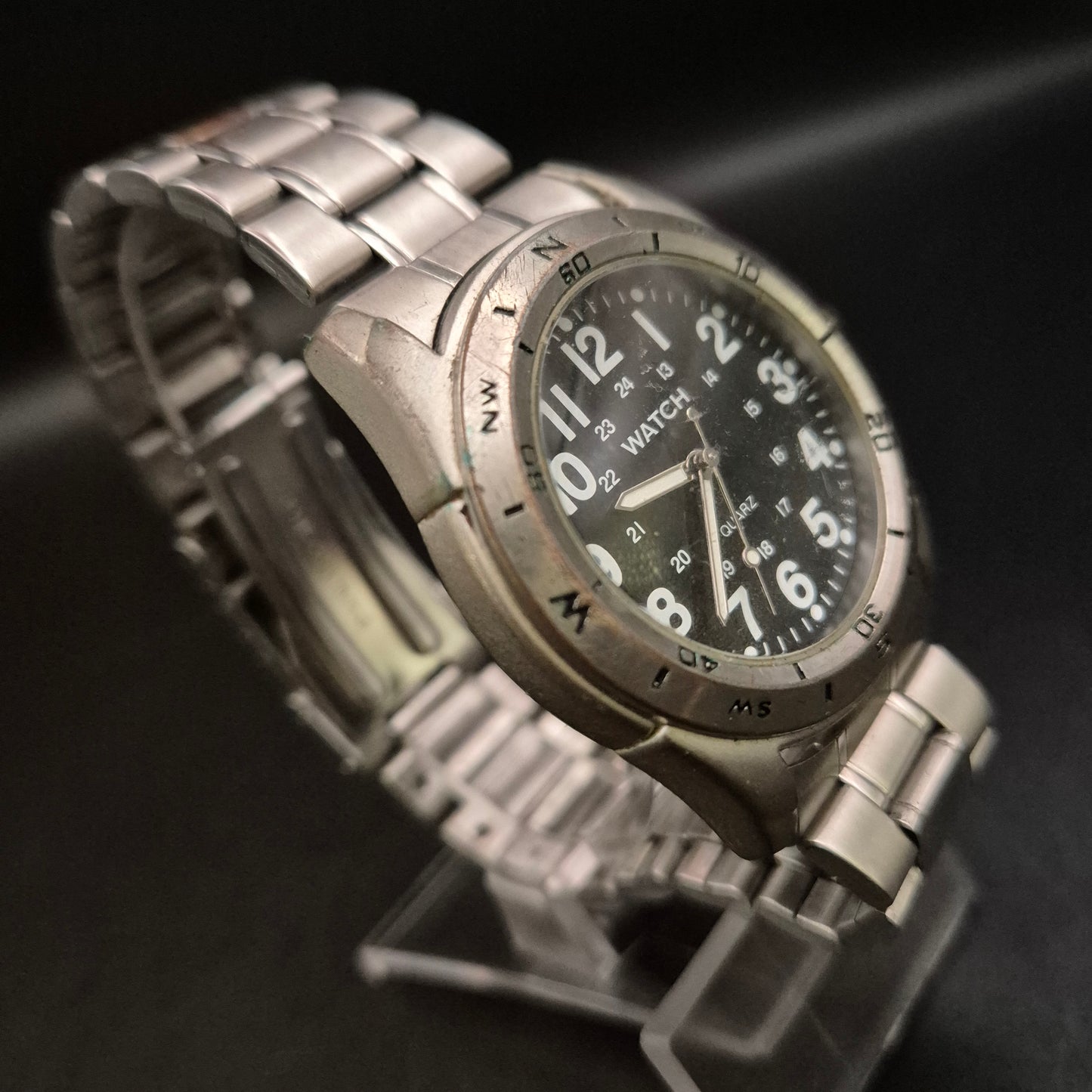 Schlichte Herren Uhr mit Edelstahlband – Schwarzes Zifferblatt & 24h-Anzeige