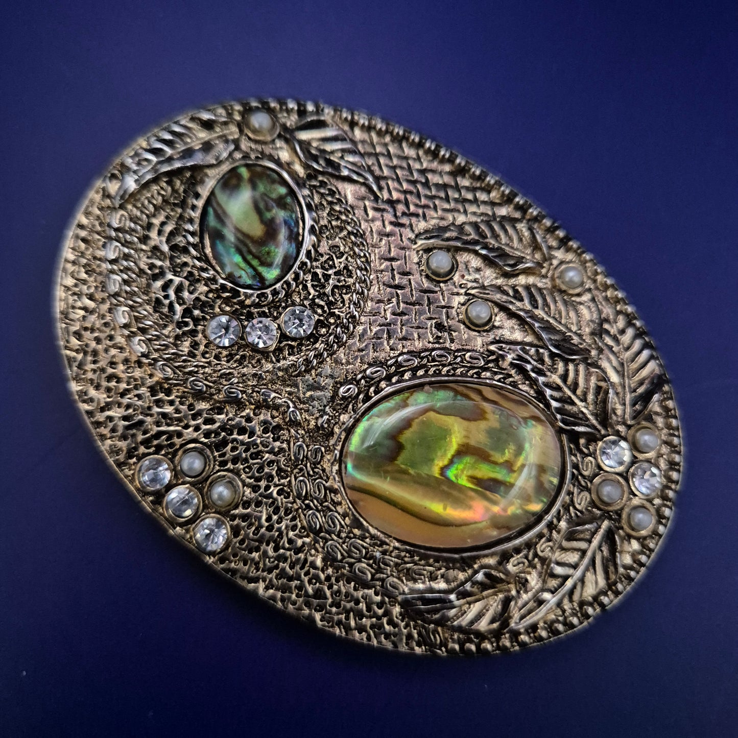 Große Vintage Brosche – Abalone & Strass auf Antik-Silberoptik