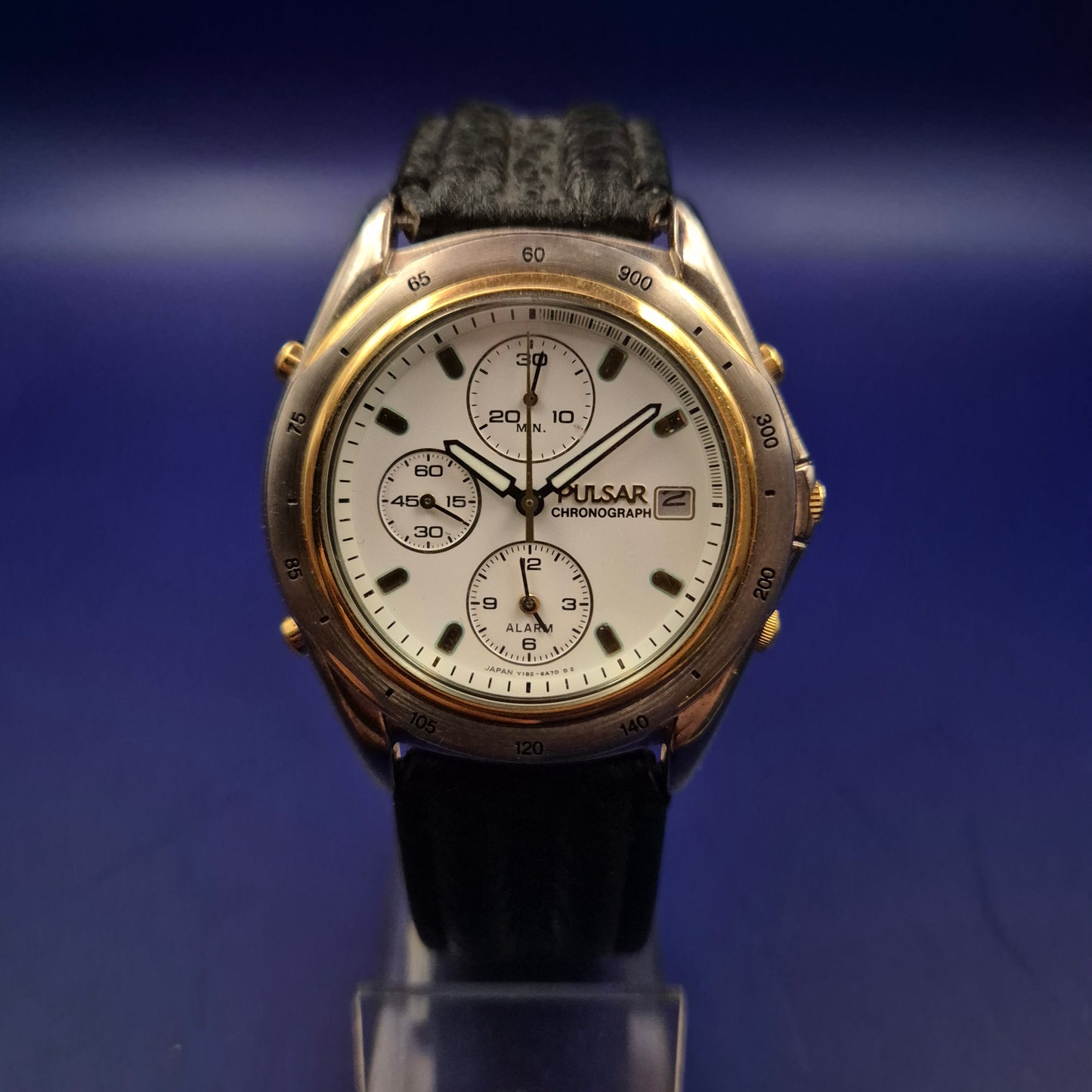 Pulsar Chronograph Herren Uhr – Edler Bicolor-Look mit Alarmfunktion