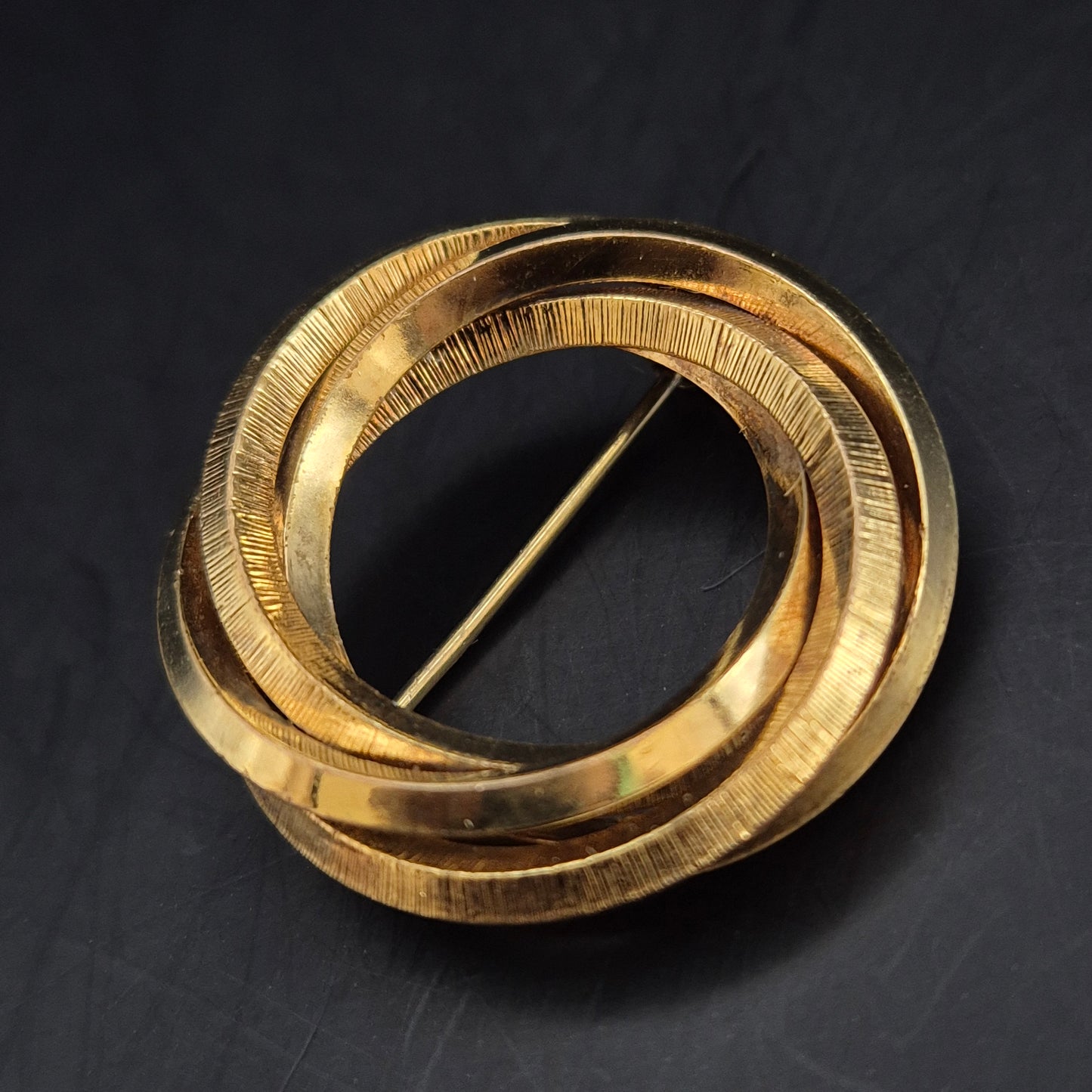 Vintage Brosche Goldfarben – Elegantes Knotendesign für Damen